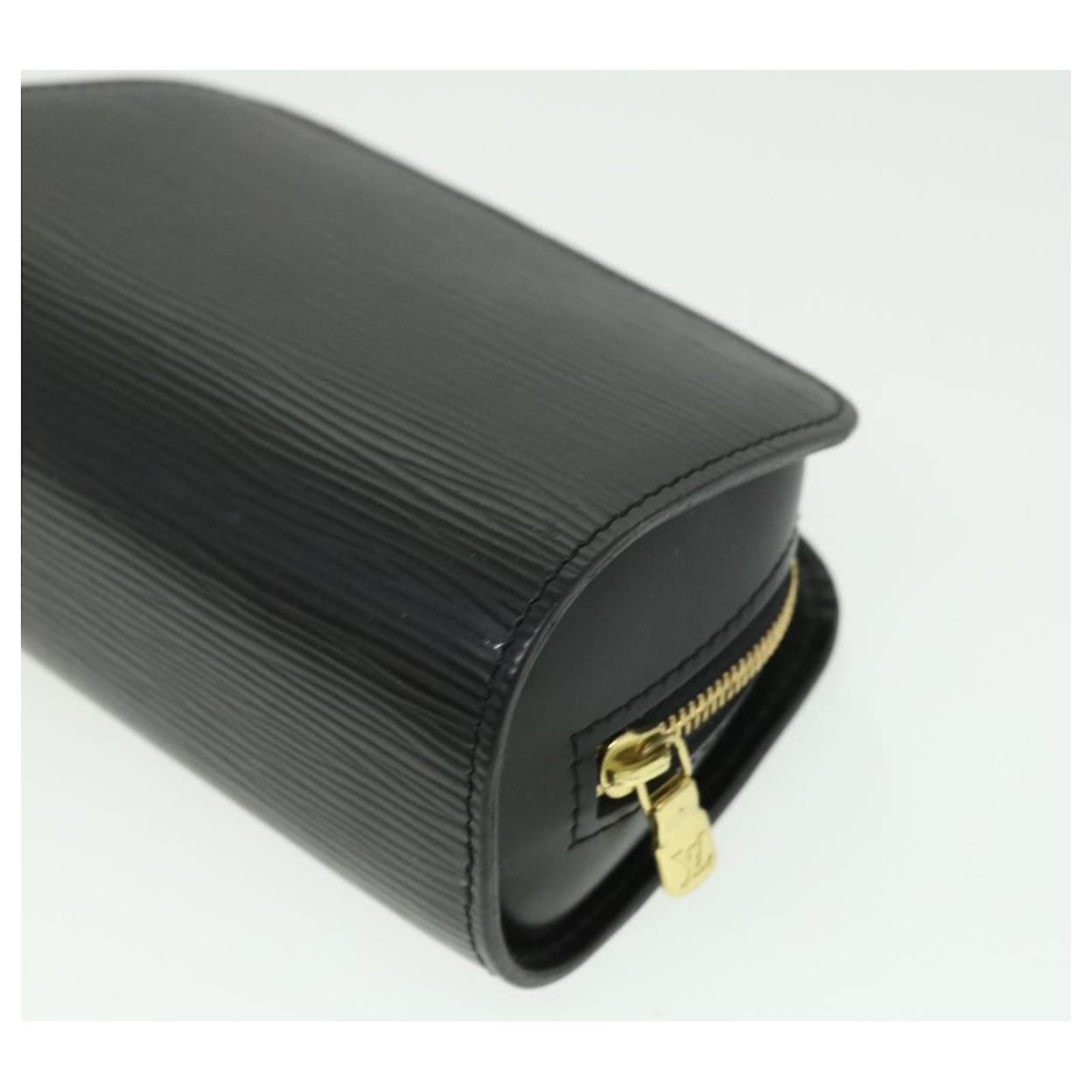 LOUIS VUITTON Epi Dauphine PM Pouch Black M48442 LV Auth ar7773b Leather  ref.693357 - Joli Closet