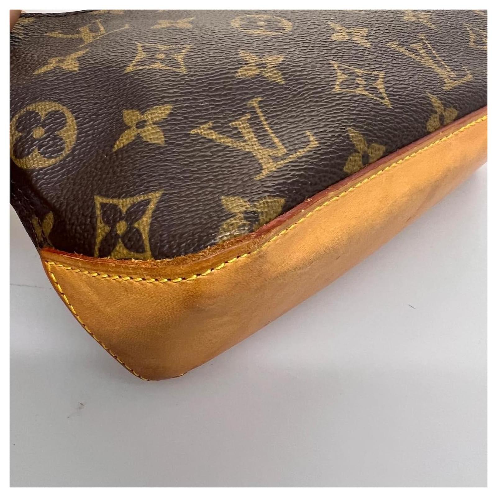 LOUIS VUITTON Monogram Trotteur Shoulder Bag M51240 LV Auth tb181