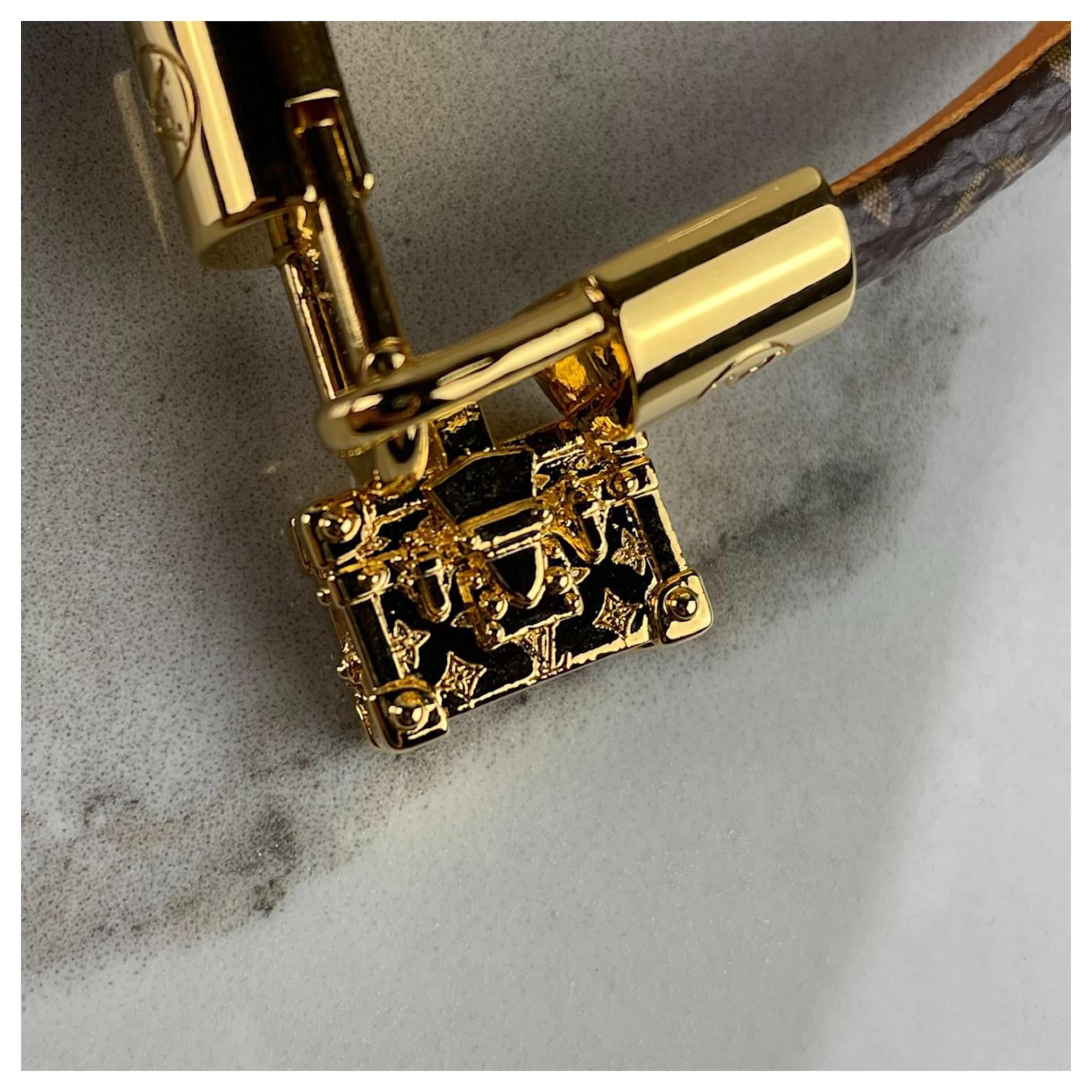 Louis Vuitton Petite Malle Charm Bracelet Brown Cloth ref.693470