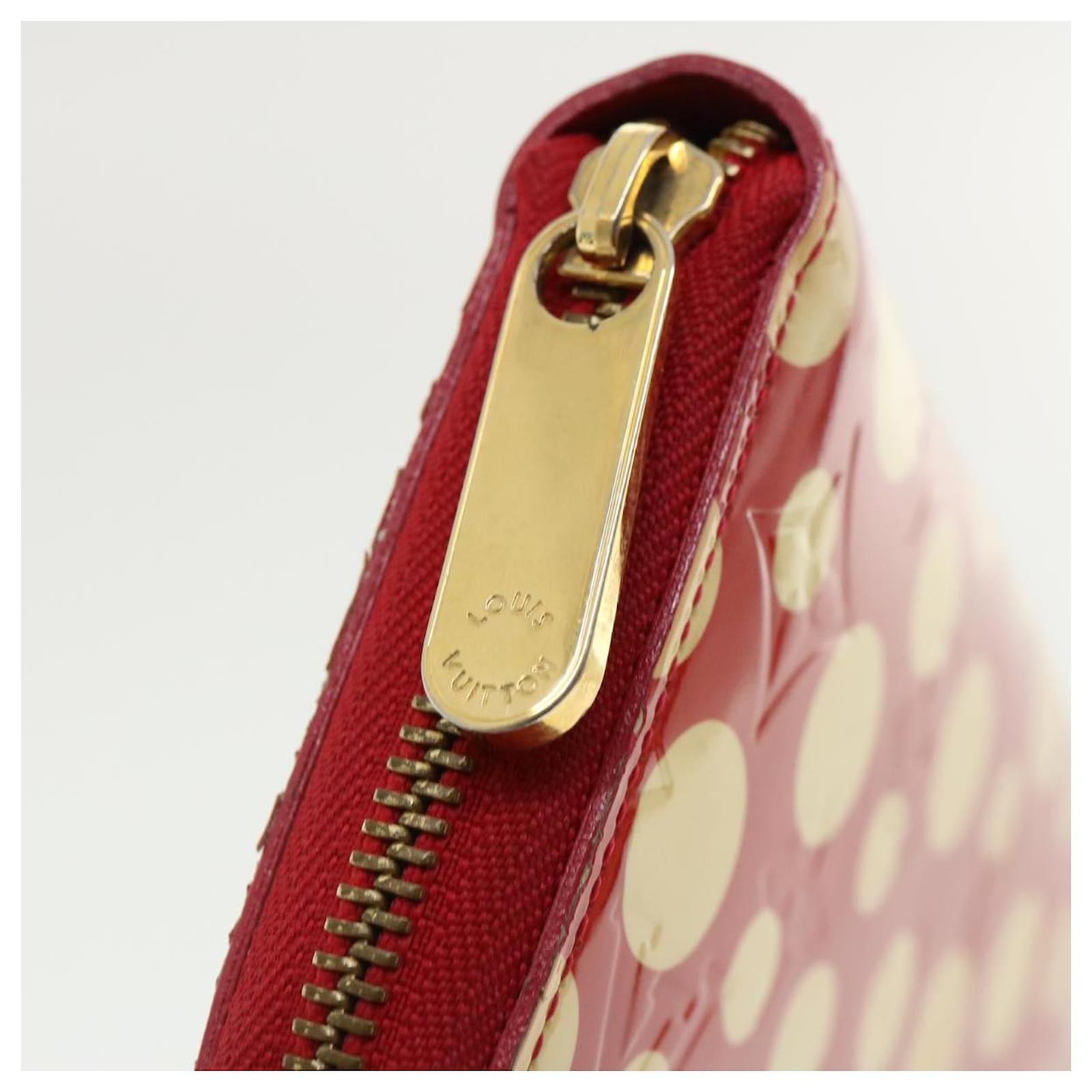 LOUIS VUITTON Vernis Yayoi Kusama Zippy Wallet Long Wallet Rouge M91572  37831 Red Patent leather ref.848356 - Joli Closet