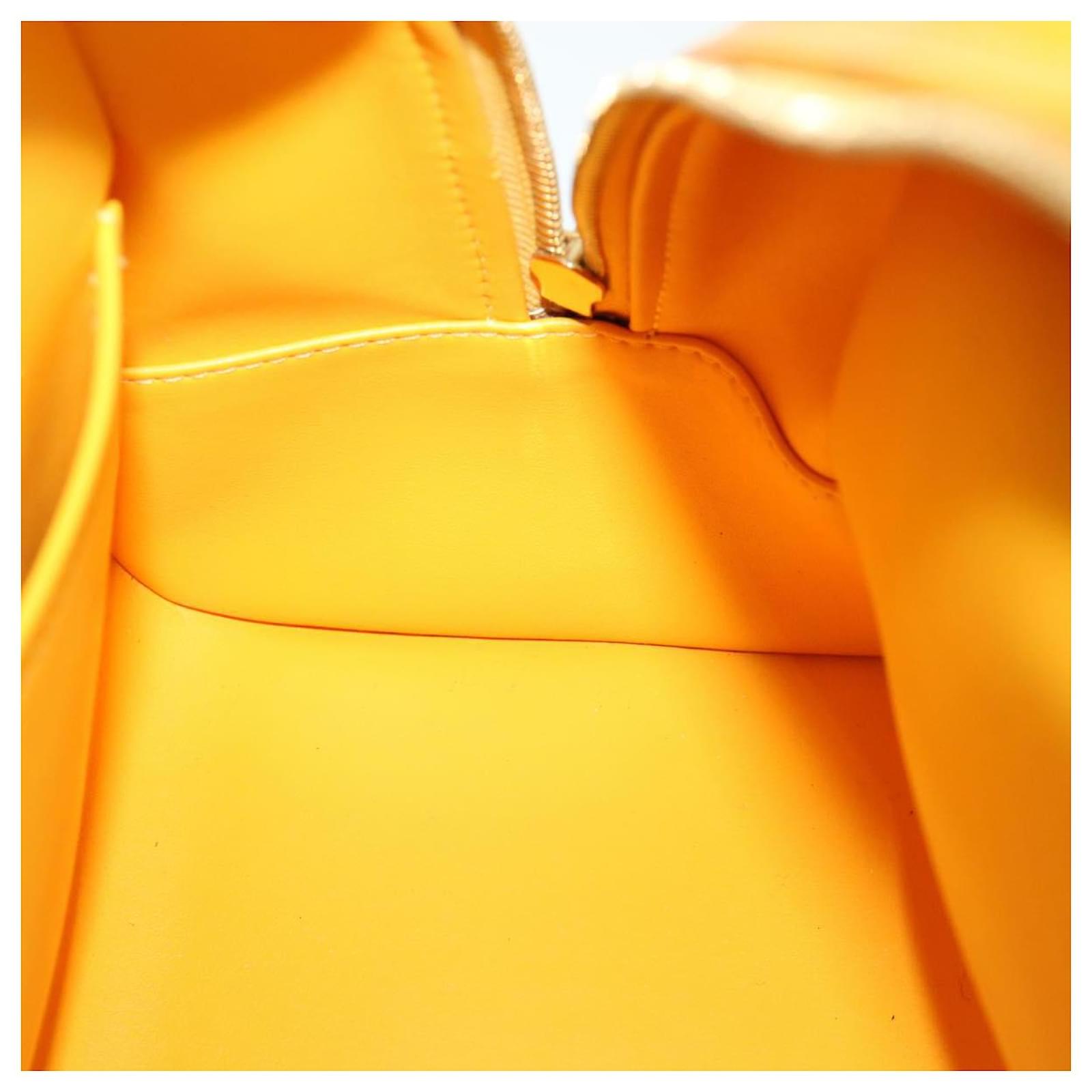 Louis Vuitton Tompkins Square Yellow Patent leather ref.868458 - Joli Closet