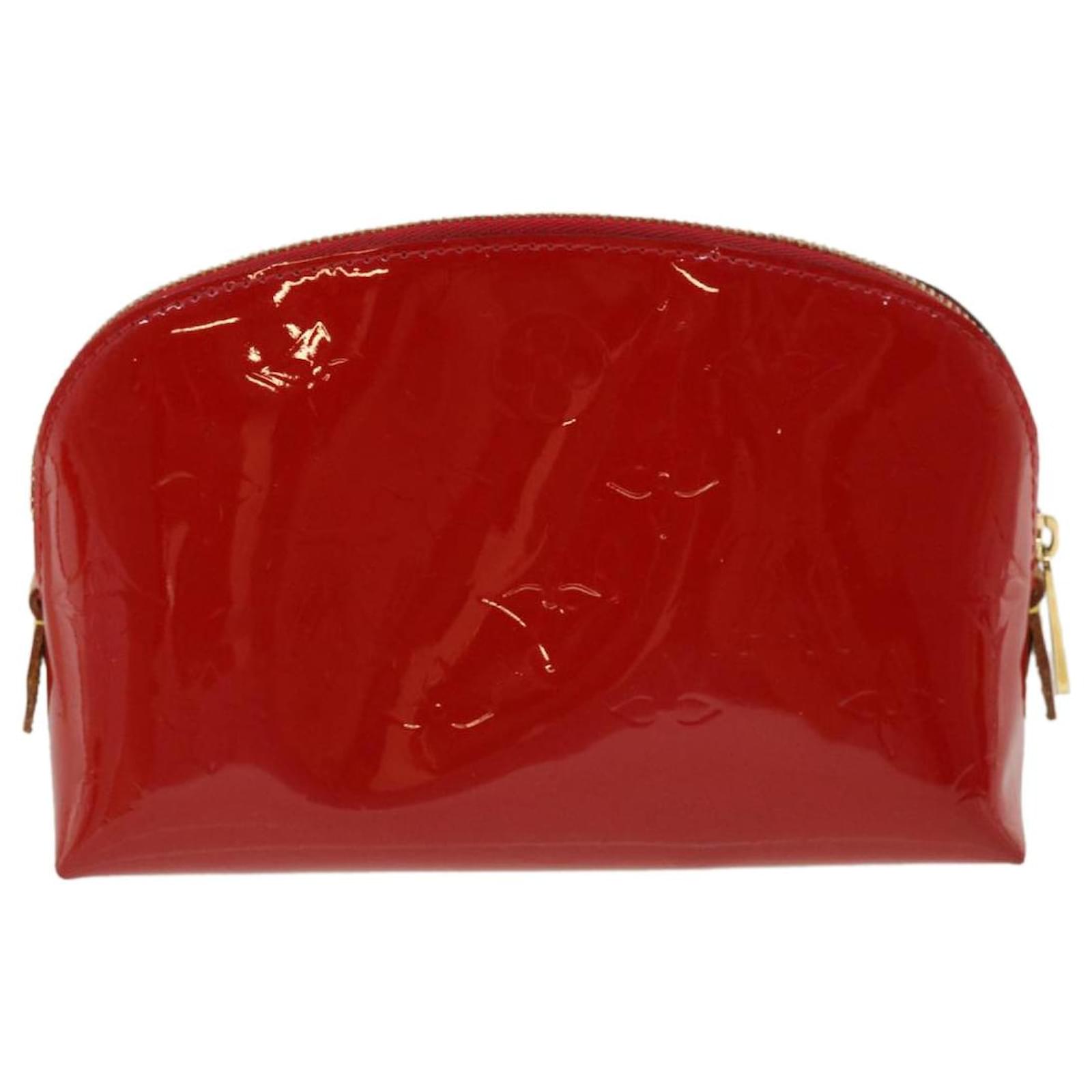 Louis Vuitton cosmetic pouch Red Patent leather ref.693768 - Joli Closet