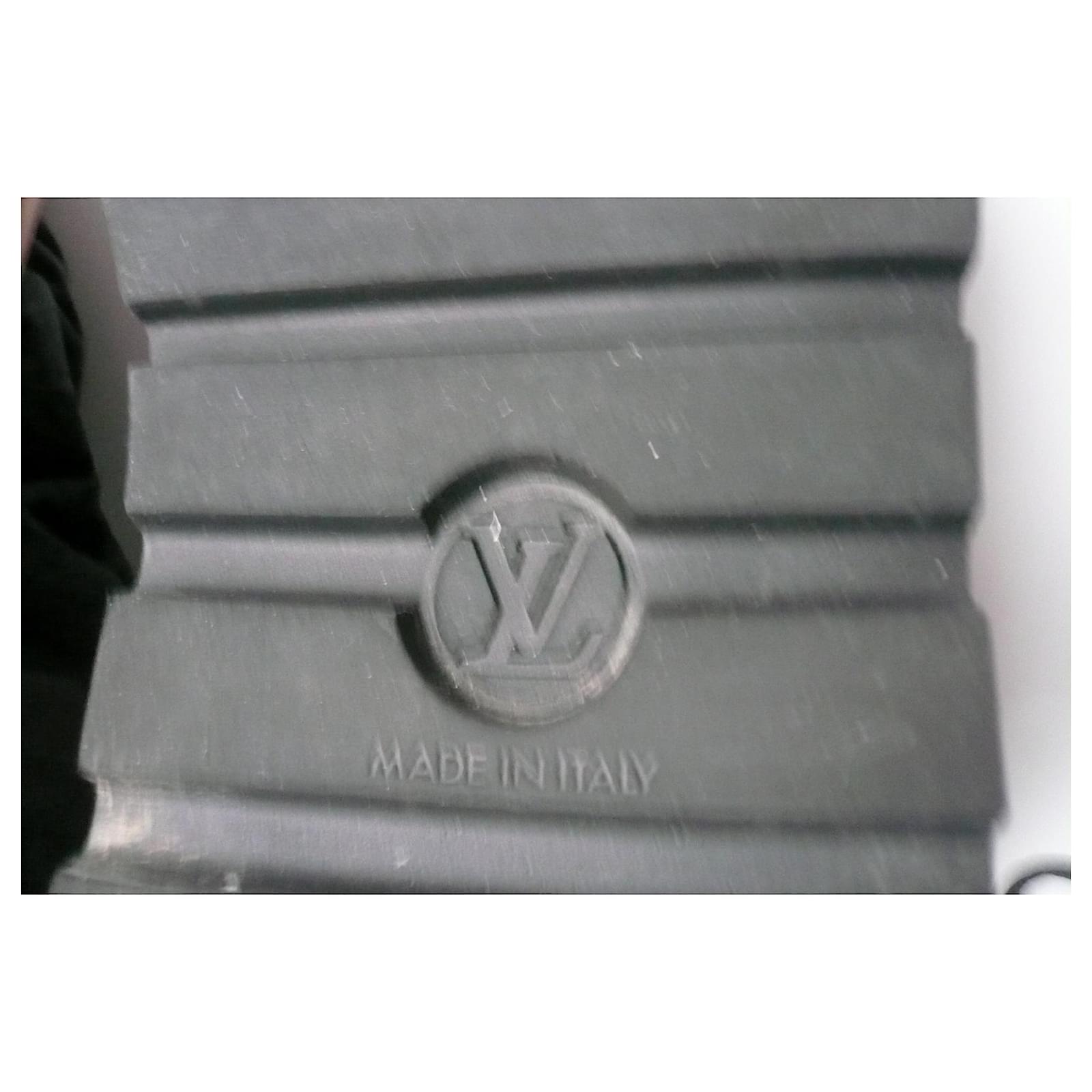 Louis Vuitton® Pillow Flat Comfort Ankle Boot Grey. Size 36.0