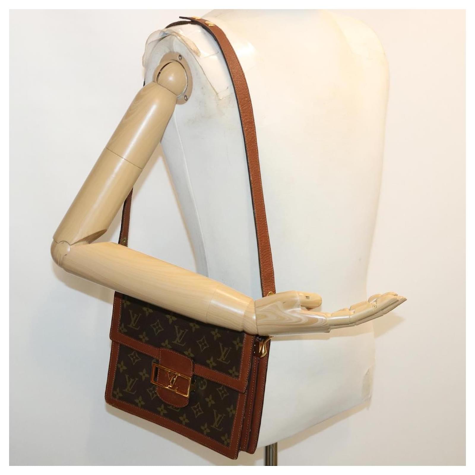 LOUIS VUITTON Monogram Sac Dauphine Shoulder Bag Vintage M51410 LV Auth  ar7796b Cloth ref.697535 - Joli Closet