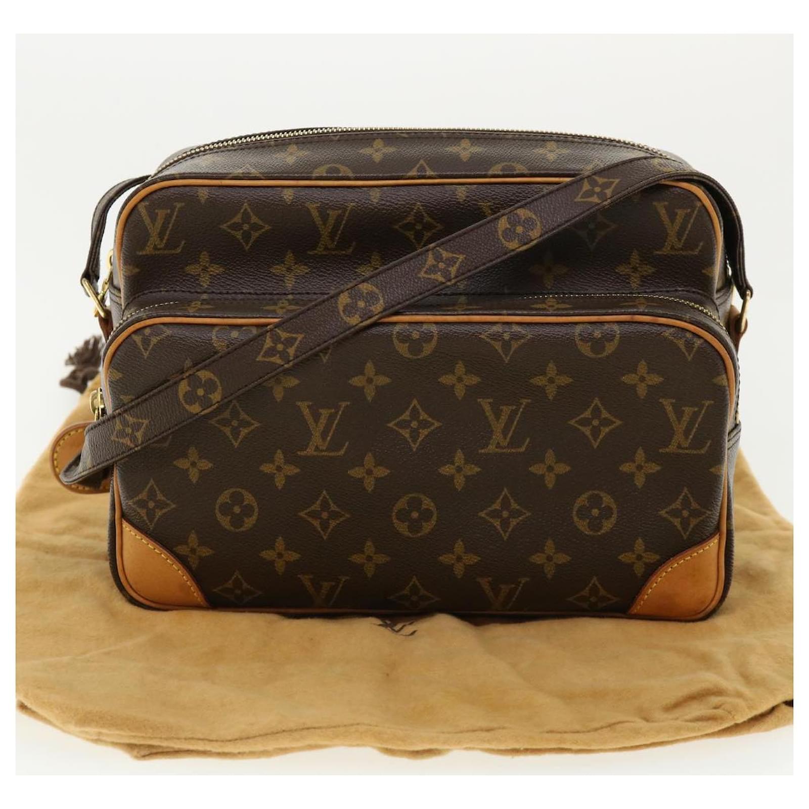 Auth LOUIS VUITTON Nile M45244 Monogram AR1004 Shoulder Bag Monogram Canvas