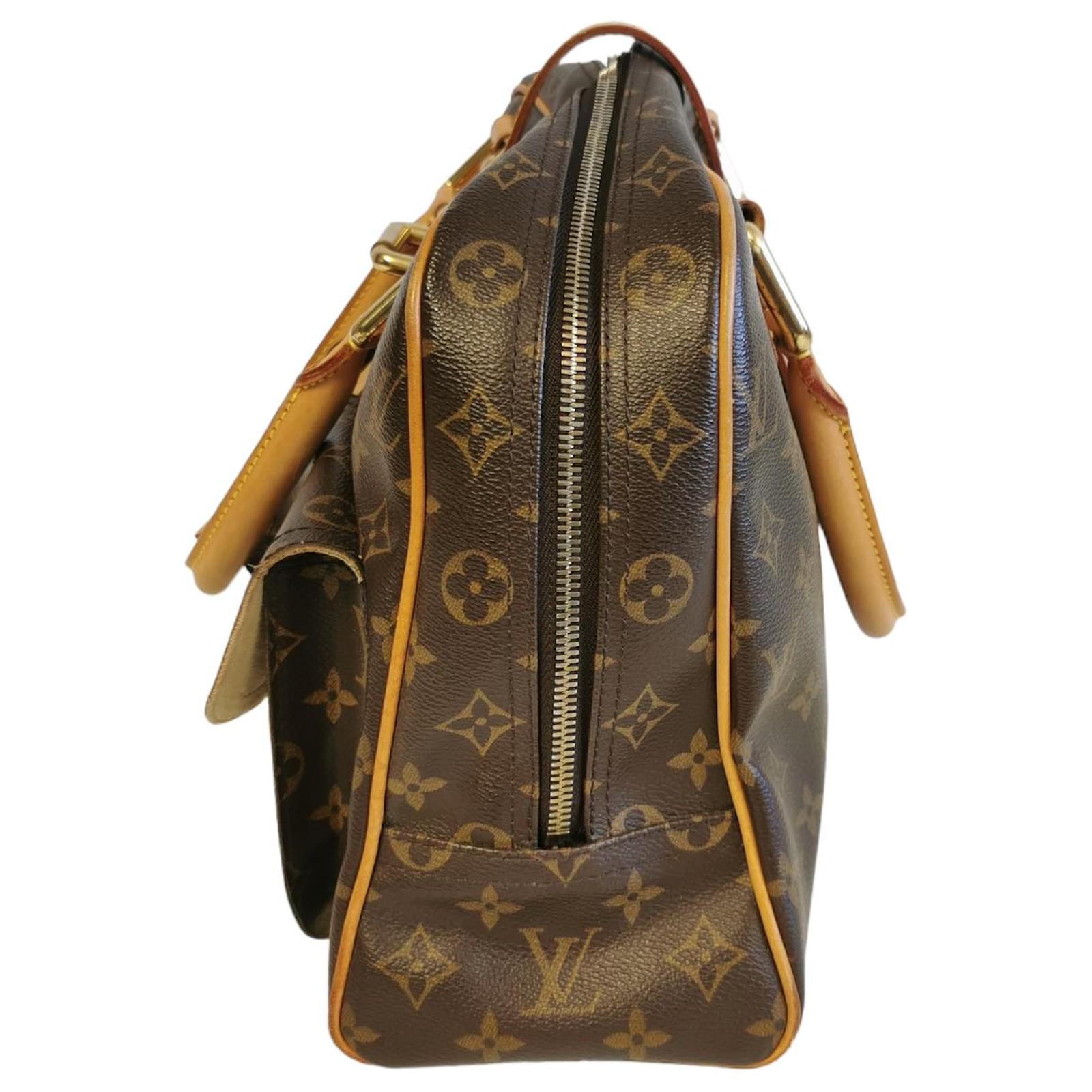Louis Vuitton Monogram Manhattan GM - Brown Shoulder Bags