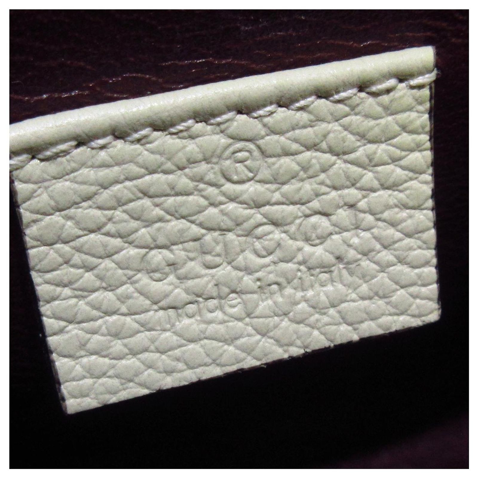 Gucci Zumi Cream Leather ref.701400 - Joli Closet