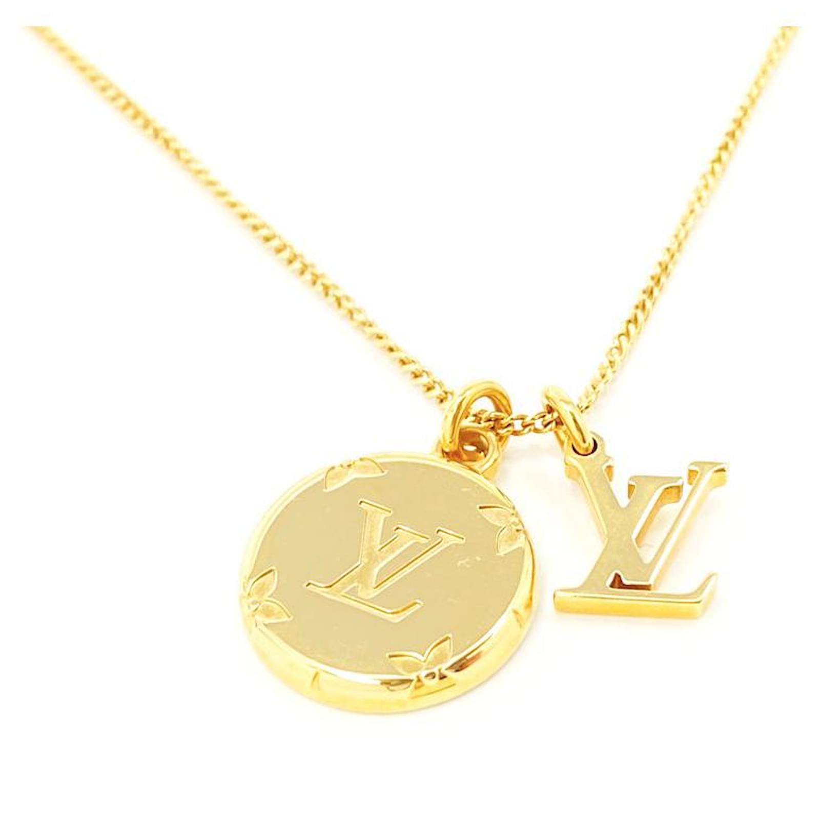 LOUIS VUITTON Necklace Pendant Accessories Ring Necklace Monogram Gold  Golden Metal ref.701462 - Joli Closet