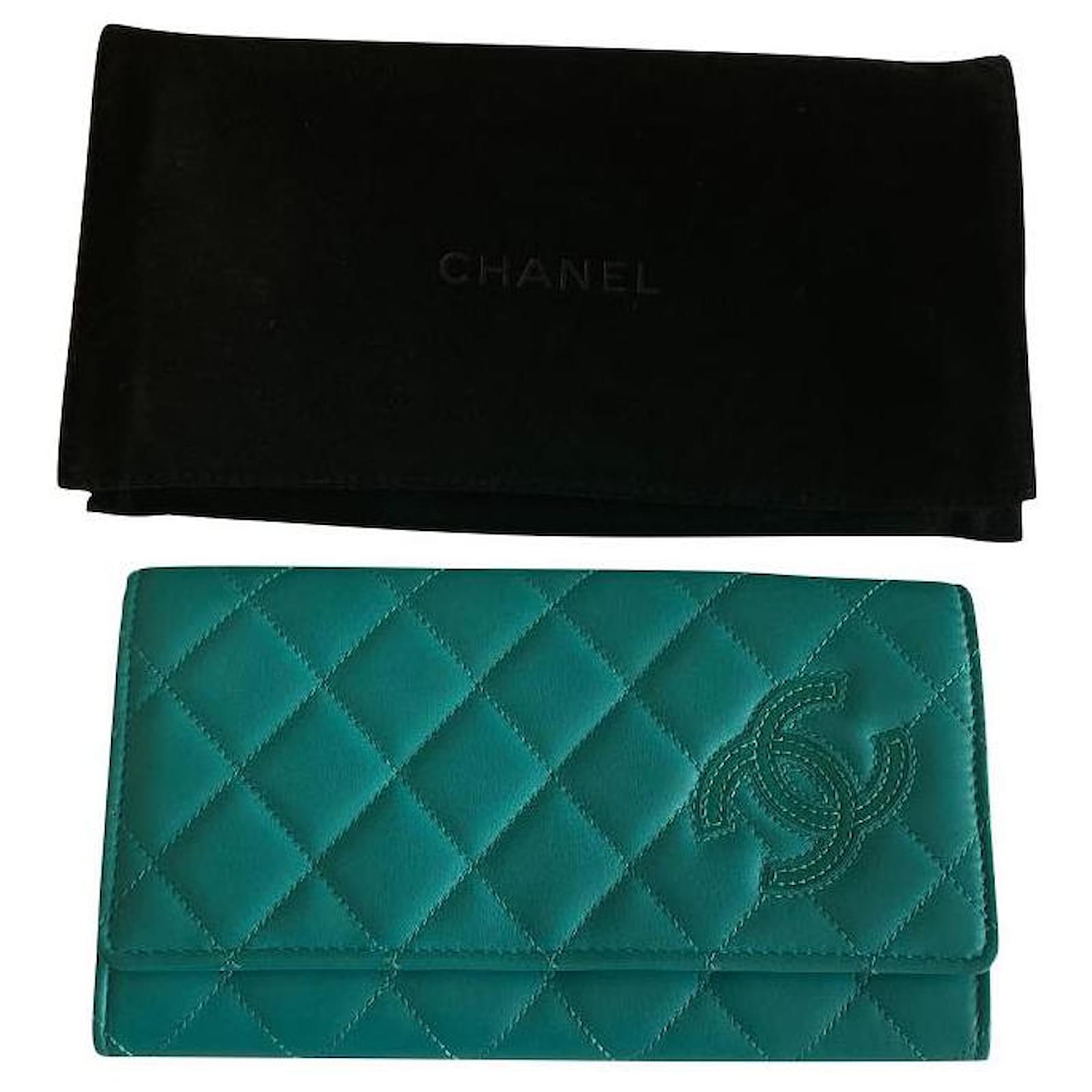 Chanel Wallet / card holder Green Leather ref.702565 Joli Closet