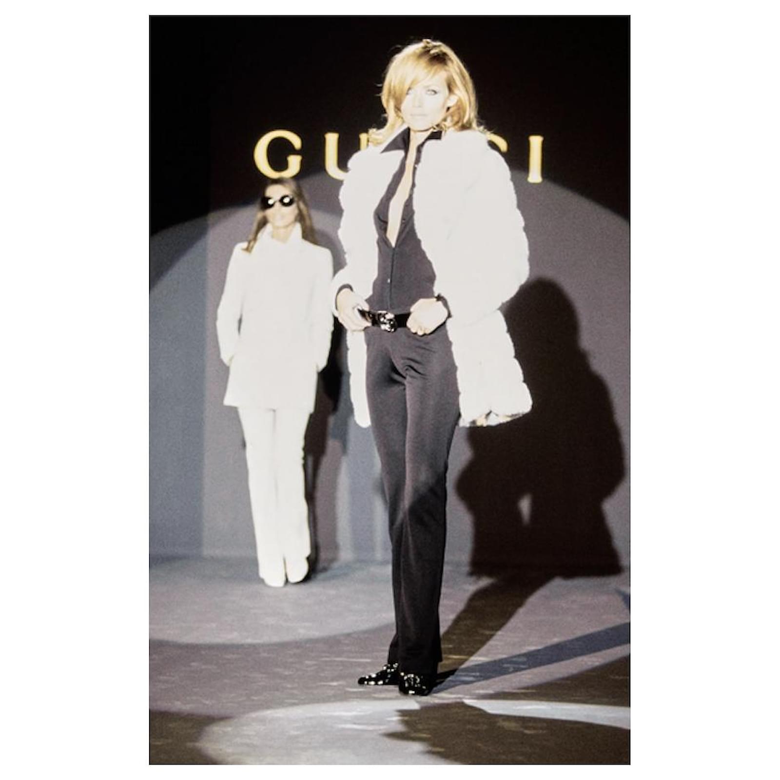 Gucci x Tom Ford Fall 1995 White faux fur coat  - Joli Closet