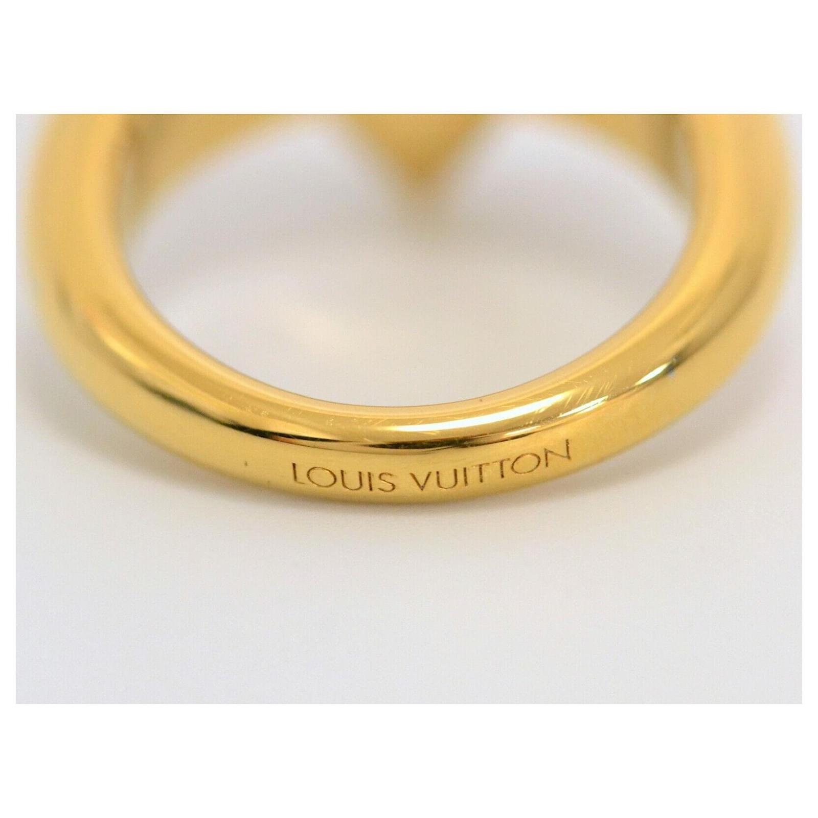 Louis Vuitton Essential V Golden Gold-plated ref.209289 - Joli Closet