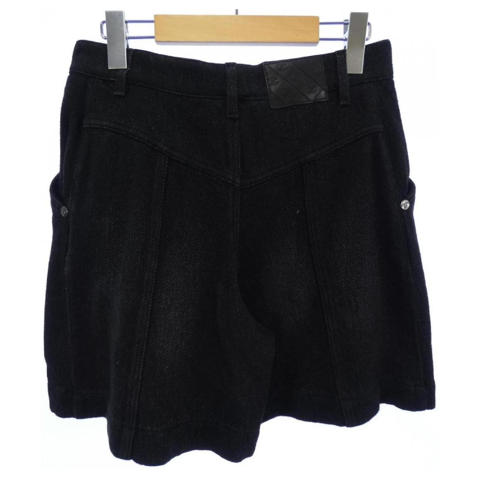Chantilly Shorts with Pocket Flap Detailing main image 0