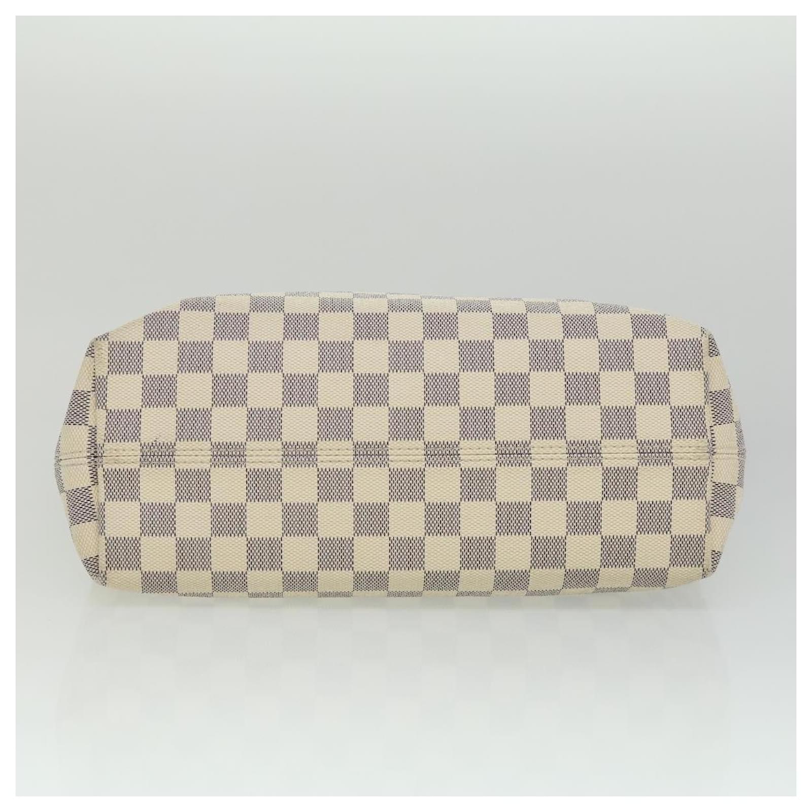 Louis Vuitton Damier Azur Graceful MM N42233 is spacious and can