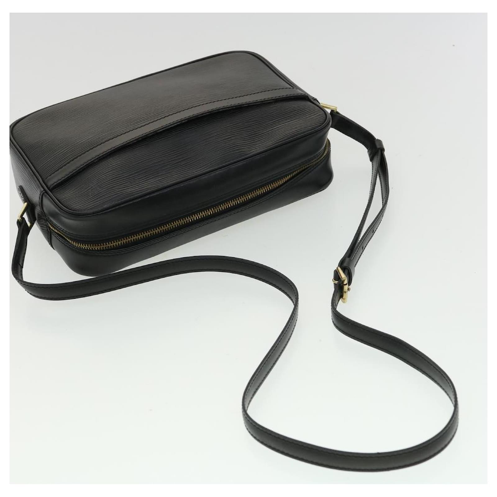 LOUIS VUITTON Epi Trocadero 27 Shoulder Bag Black M52312 LV Auth th3069  Leather ref.710501 - Joli Closet