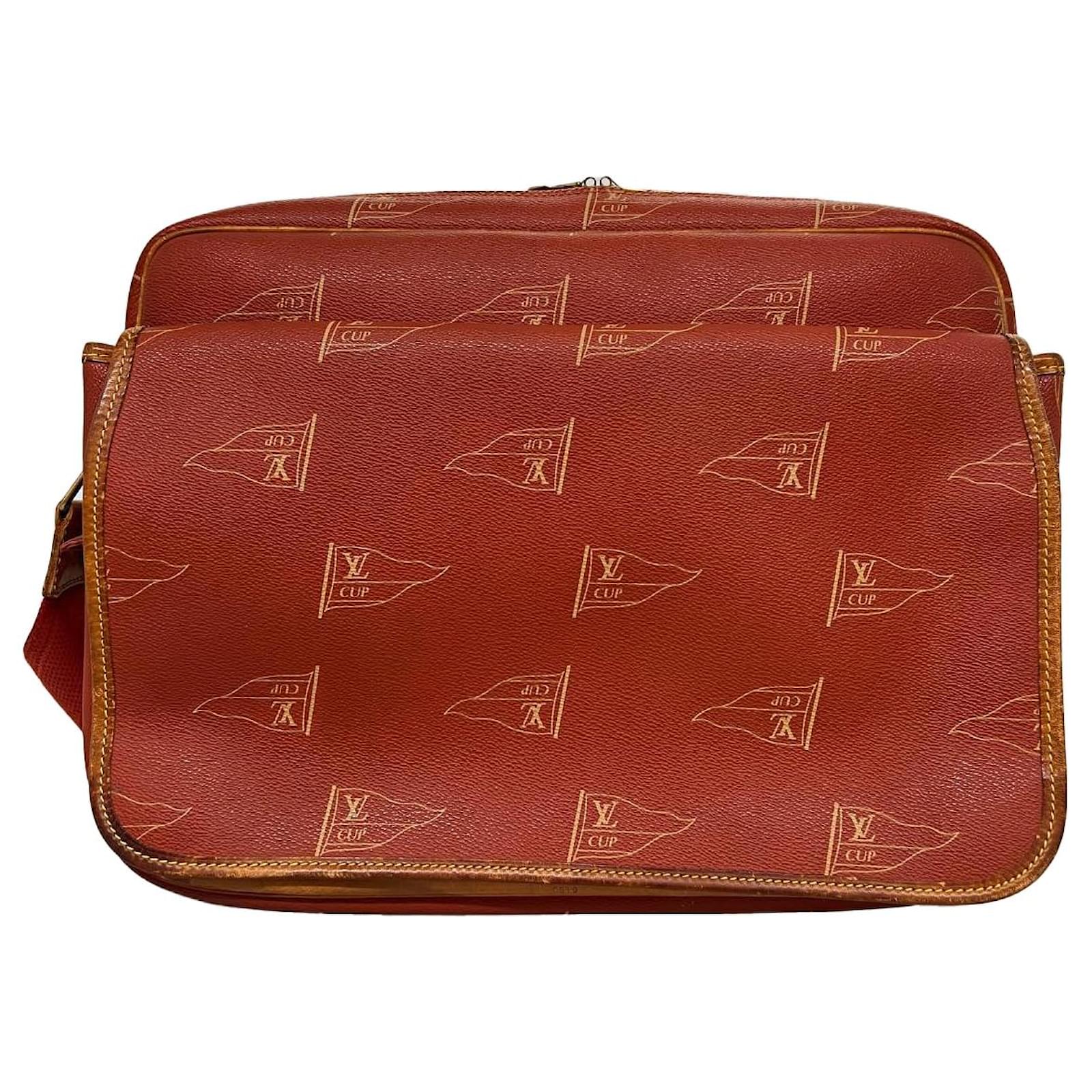  Louis Vuitton, Pre-Loved Red LV Cup Calvi Bag, Red : Luxury  Stores