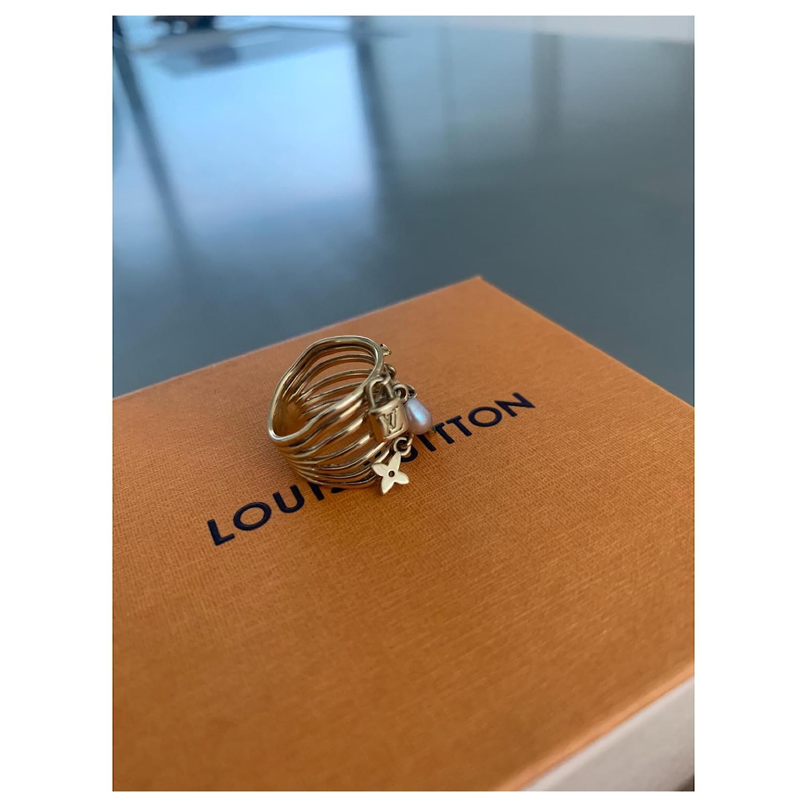 Louis Vuitton Rings Yellow Yellow gold ref.711085 - Joli Closet