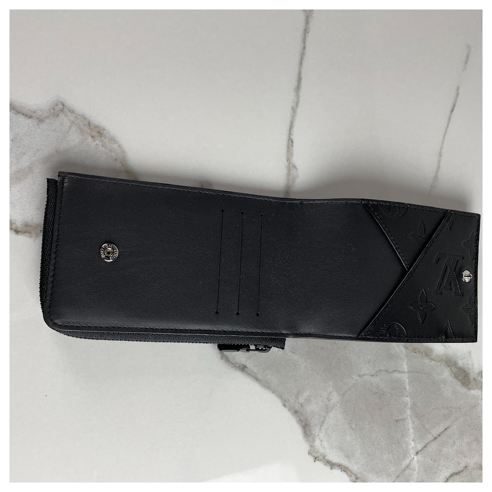 Louis Vuitton Hybrid Wallet - Kleeq