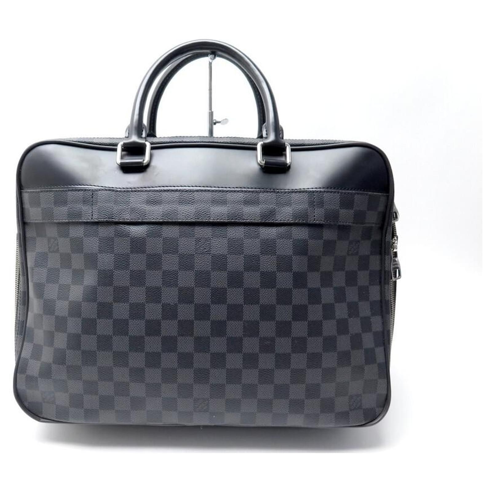 Louis Vuitton Overnight Travel bag new LV Grey ref.173453 - Joli