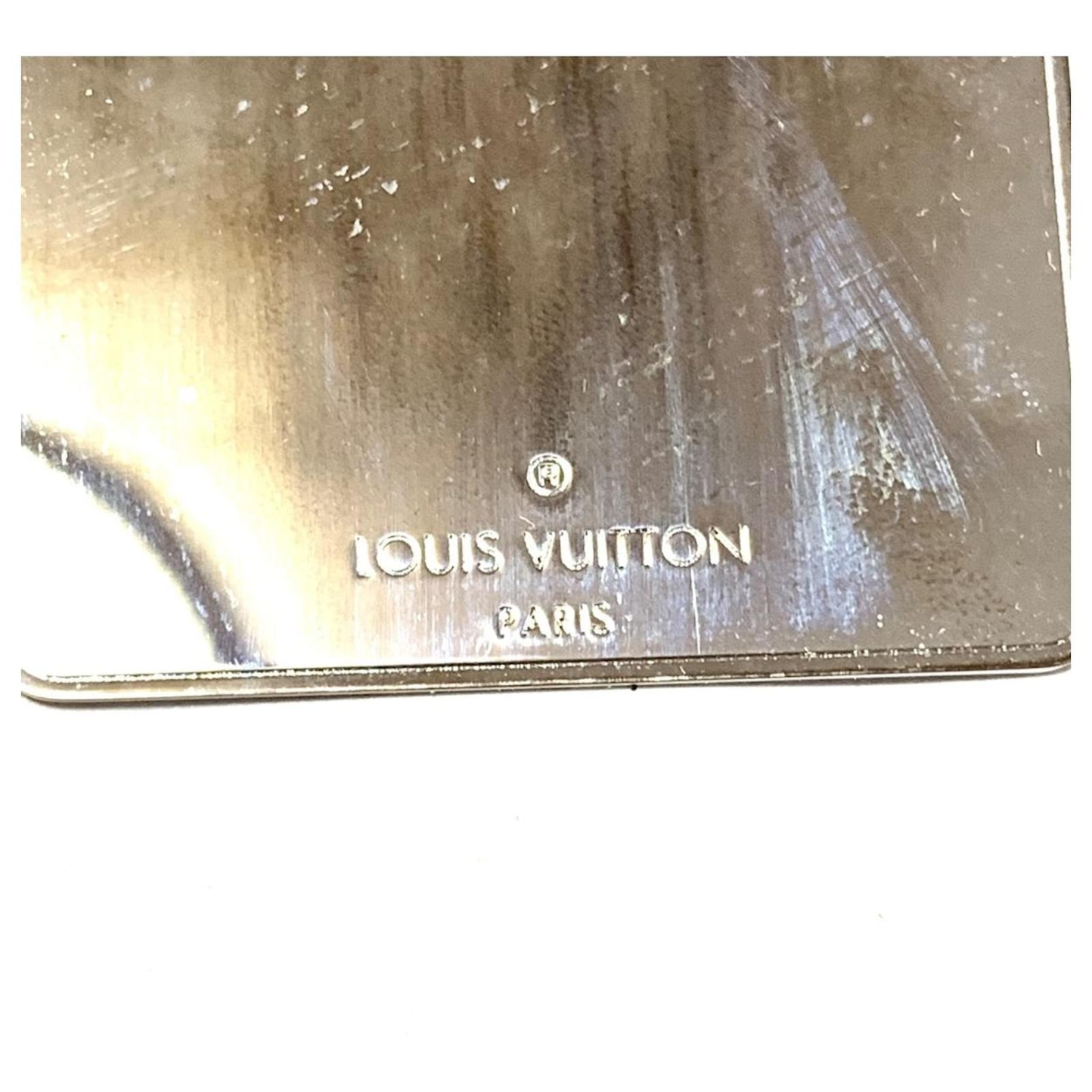 Louis Vuitton Etui compact mirror White Cloth ref.715645 - Joli Closet