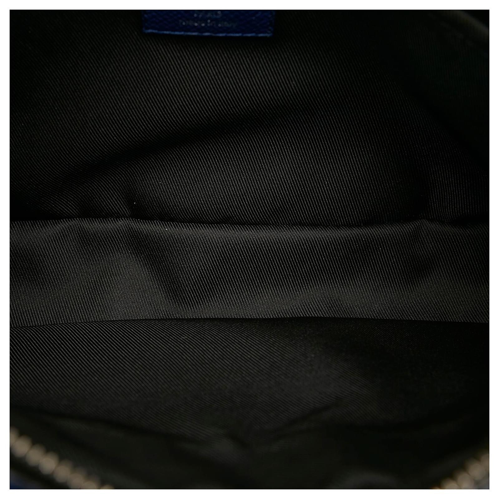 Louis Vuitton Blue Taigarama Outdoor Messenger Leather ref.717770 - Joli  Closet