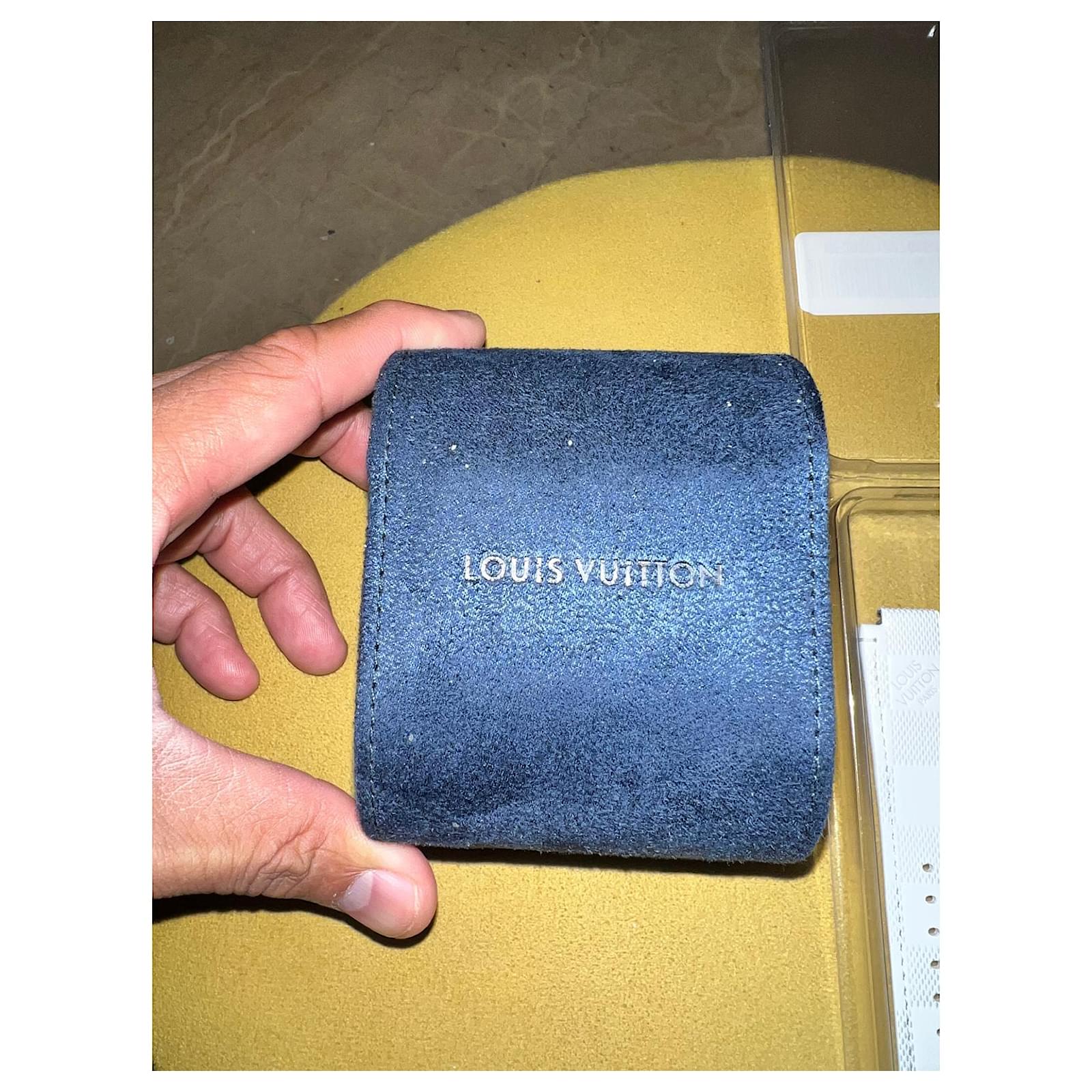 Louis Vuitton Wallet World Tour