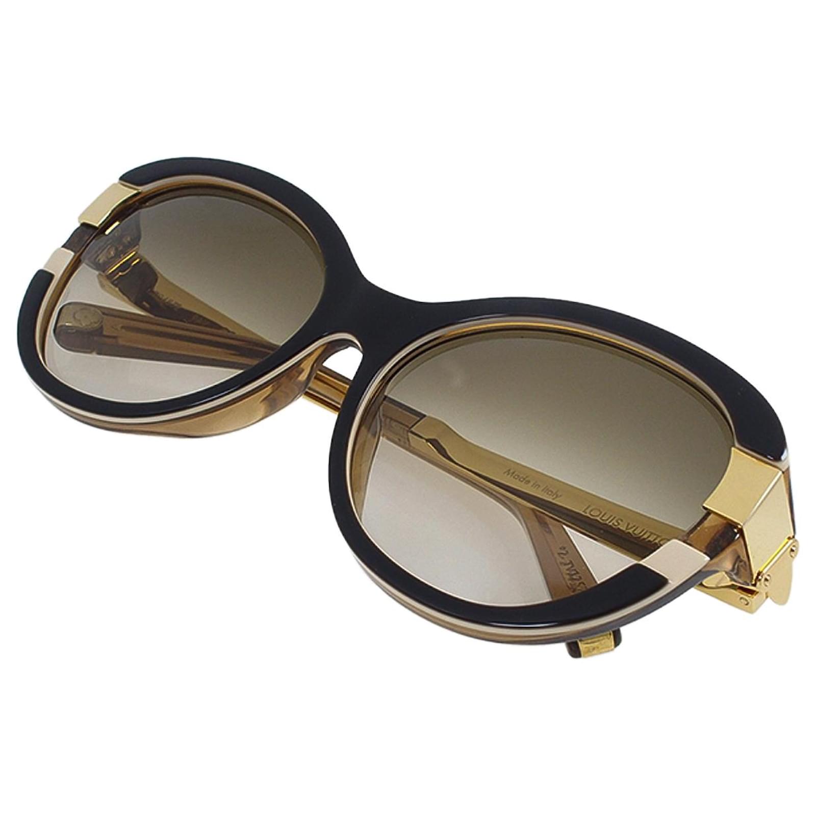 Louis Vuitton Brown Petit Soupcon Sunglasses Golden Dark brown Plastic  ref.720786 - Joli Closet