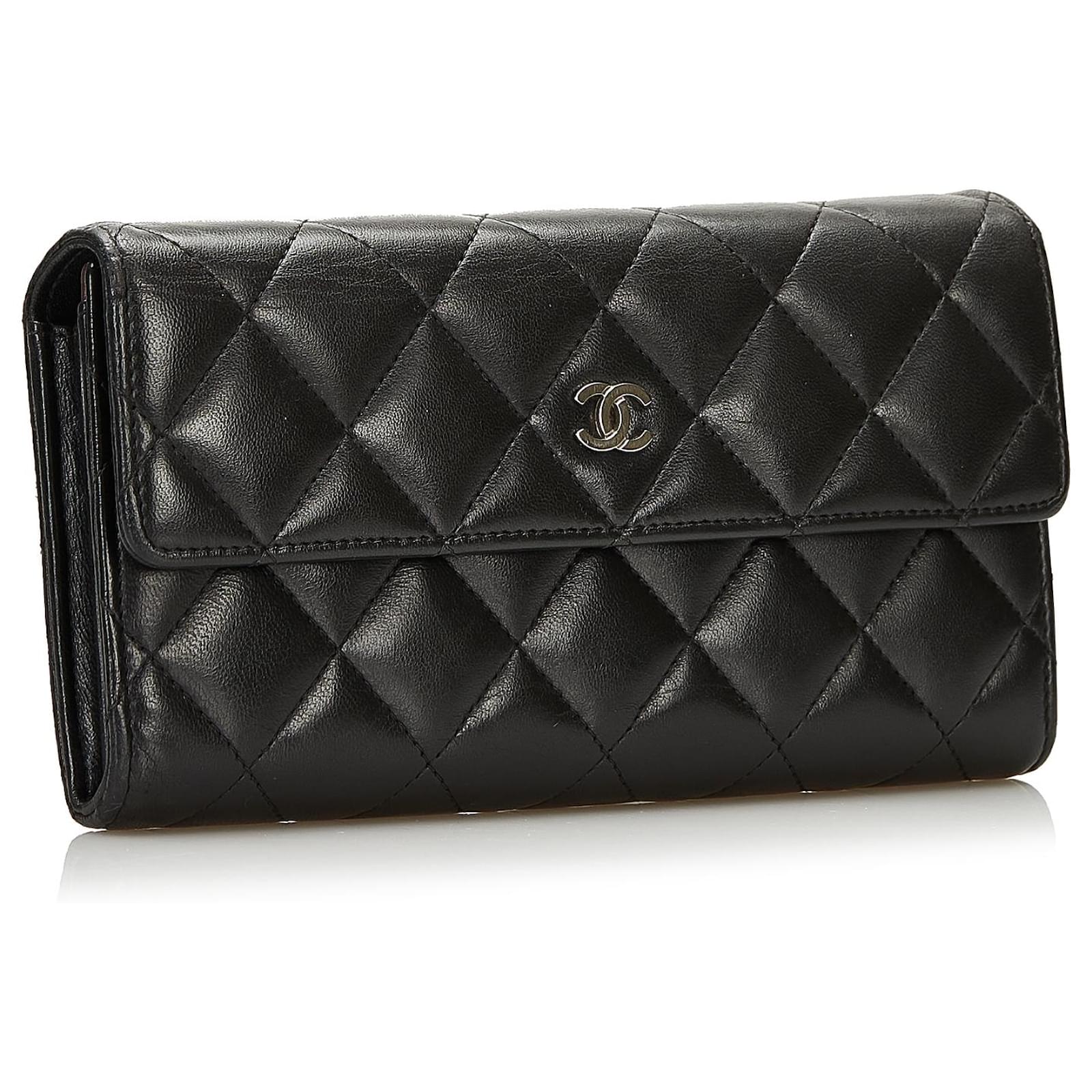 Chanel Black CC Flap Continental Wallet Leather ref.720808 - Joli