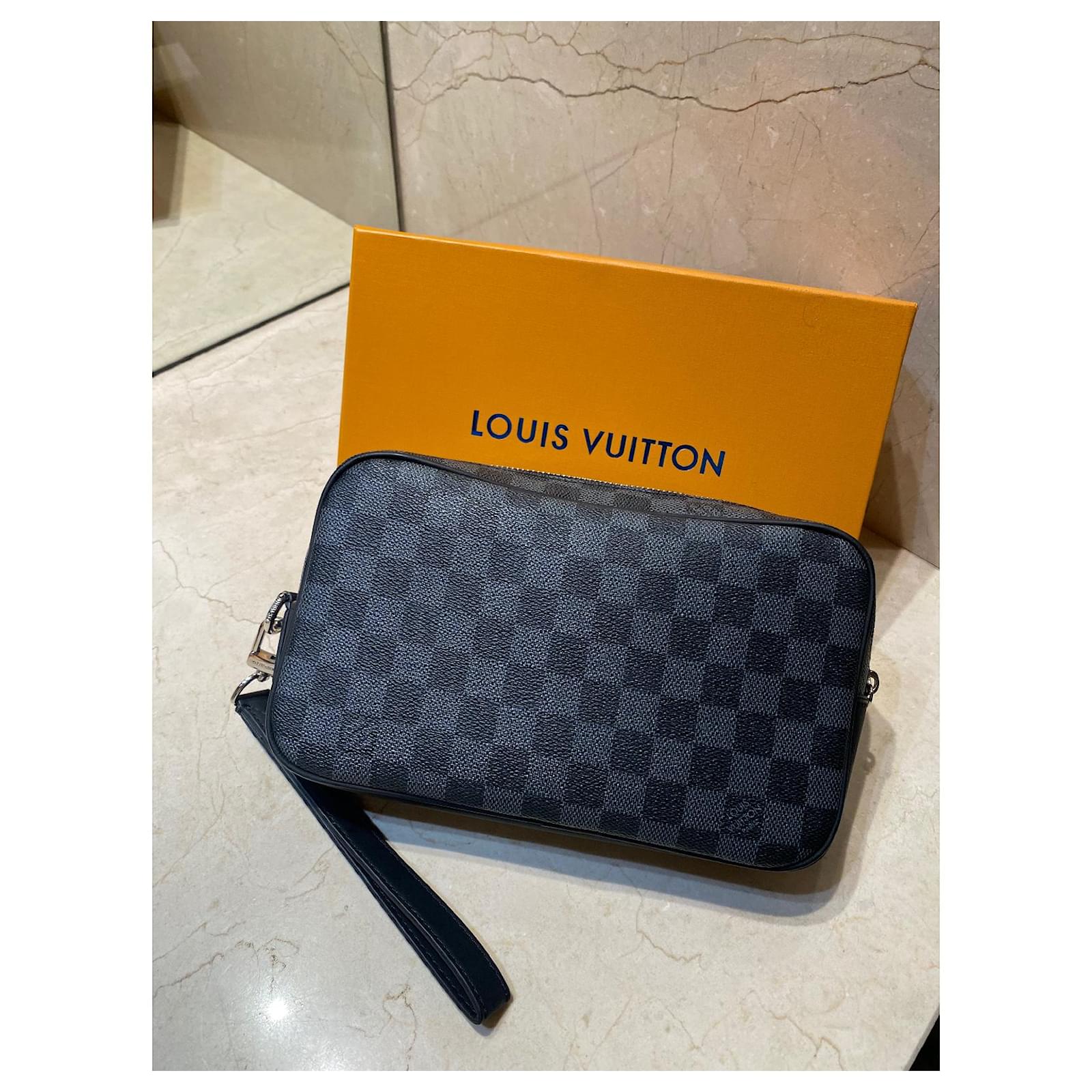 Louis Vuitton LV Kasai clutch in Damier Graphite Canvas Navy blue Leather  ref.721153 - Joli Closet