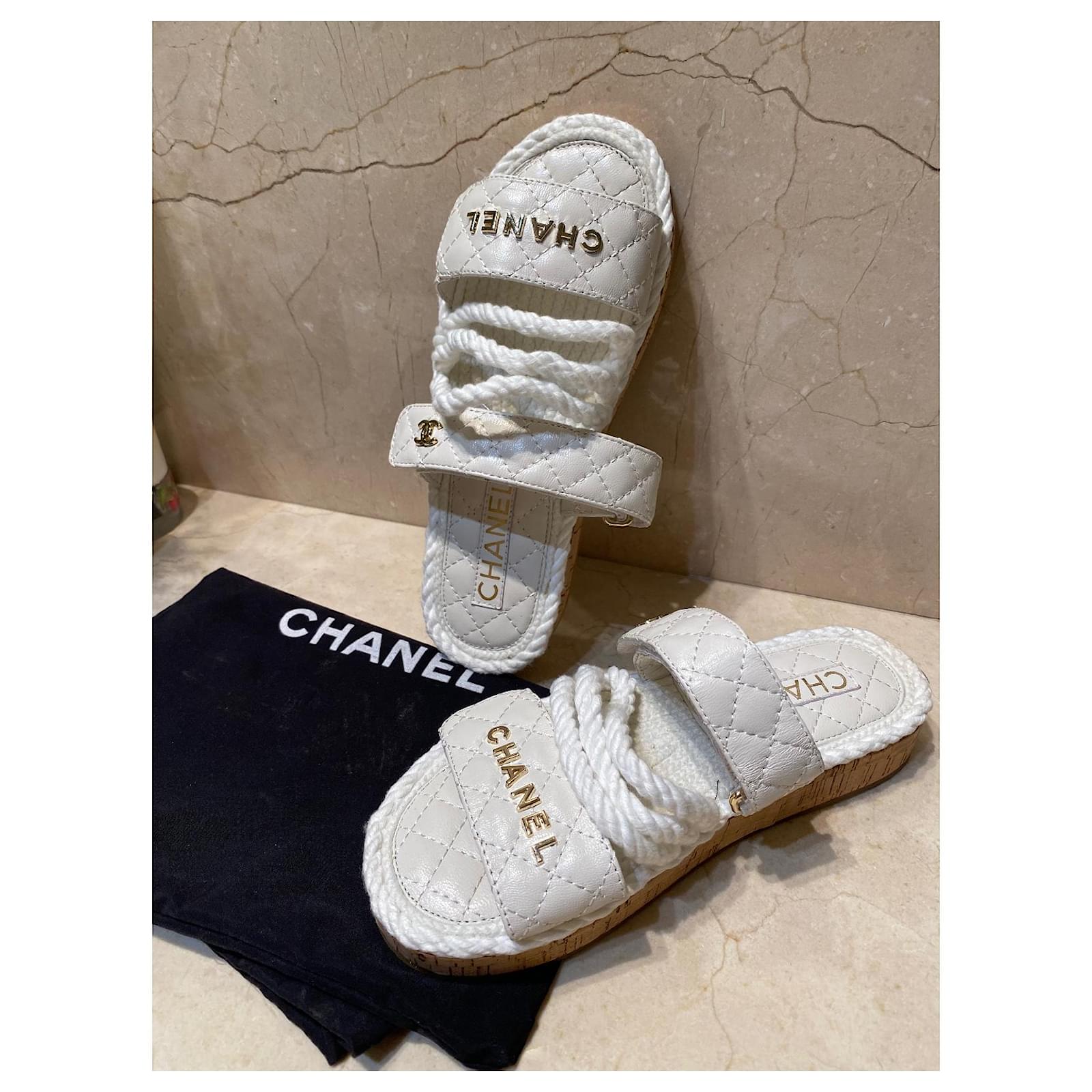 Chanel Dad Sandalen/Mules in weißer Kordel
