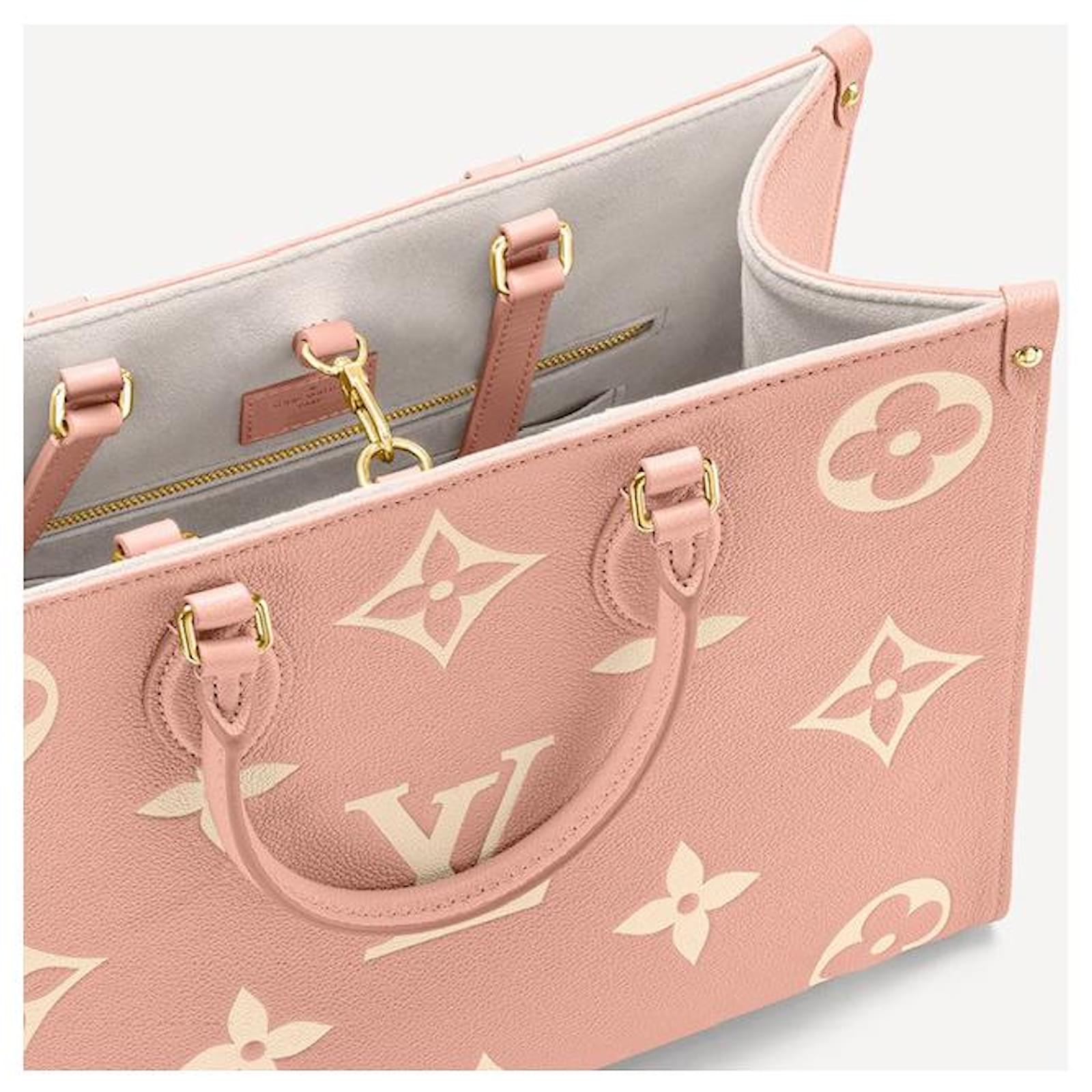 Louis Vuitton Pink Monogram Giant By The Pool Onthego GM Leather Cloth  ref.970130 - Joli Closet