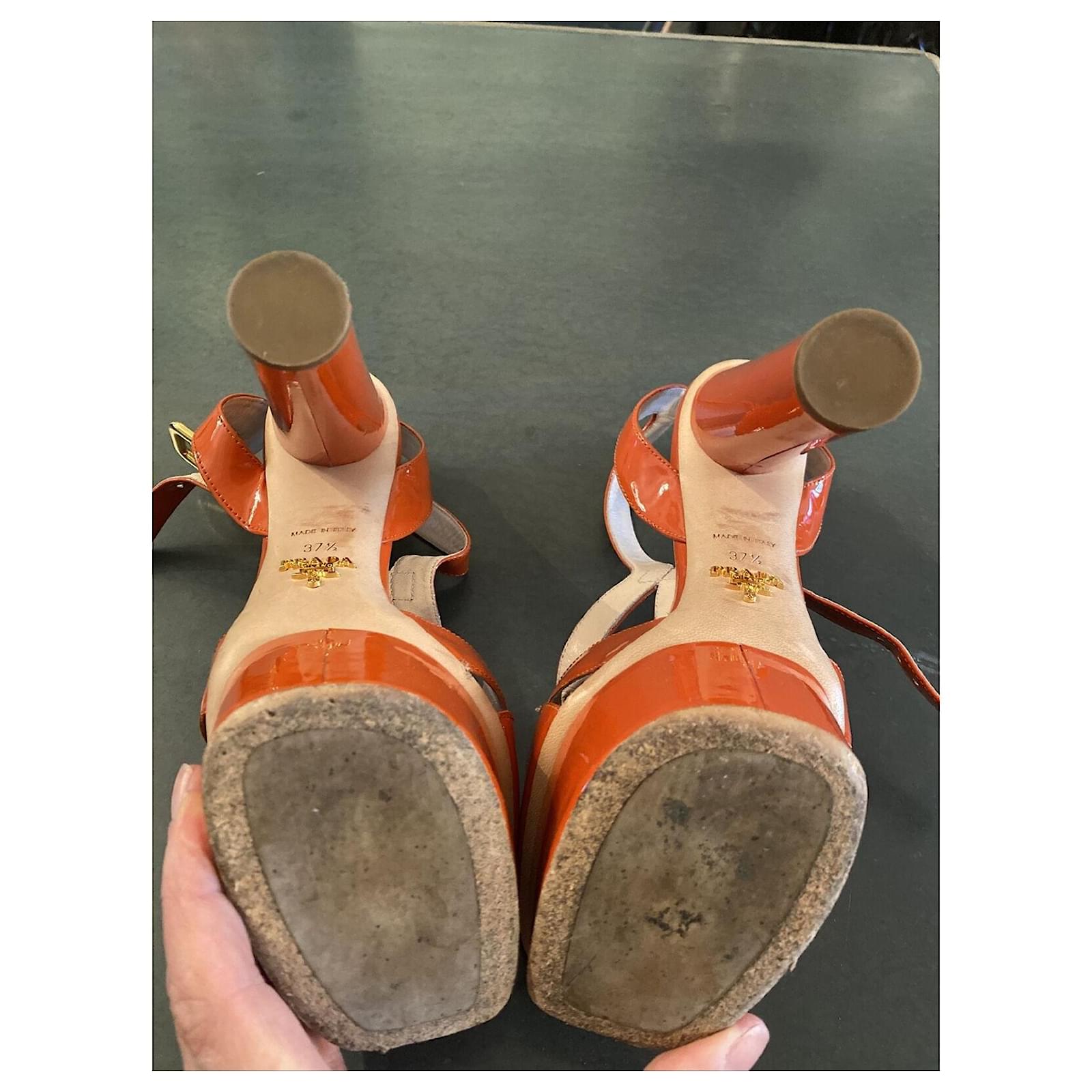 Prada patent leather heels, 70's style Orange ref.722679