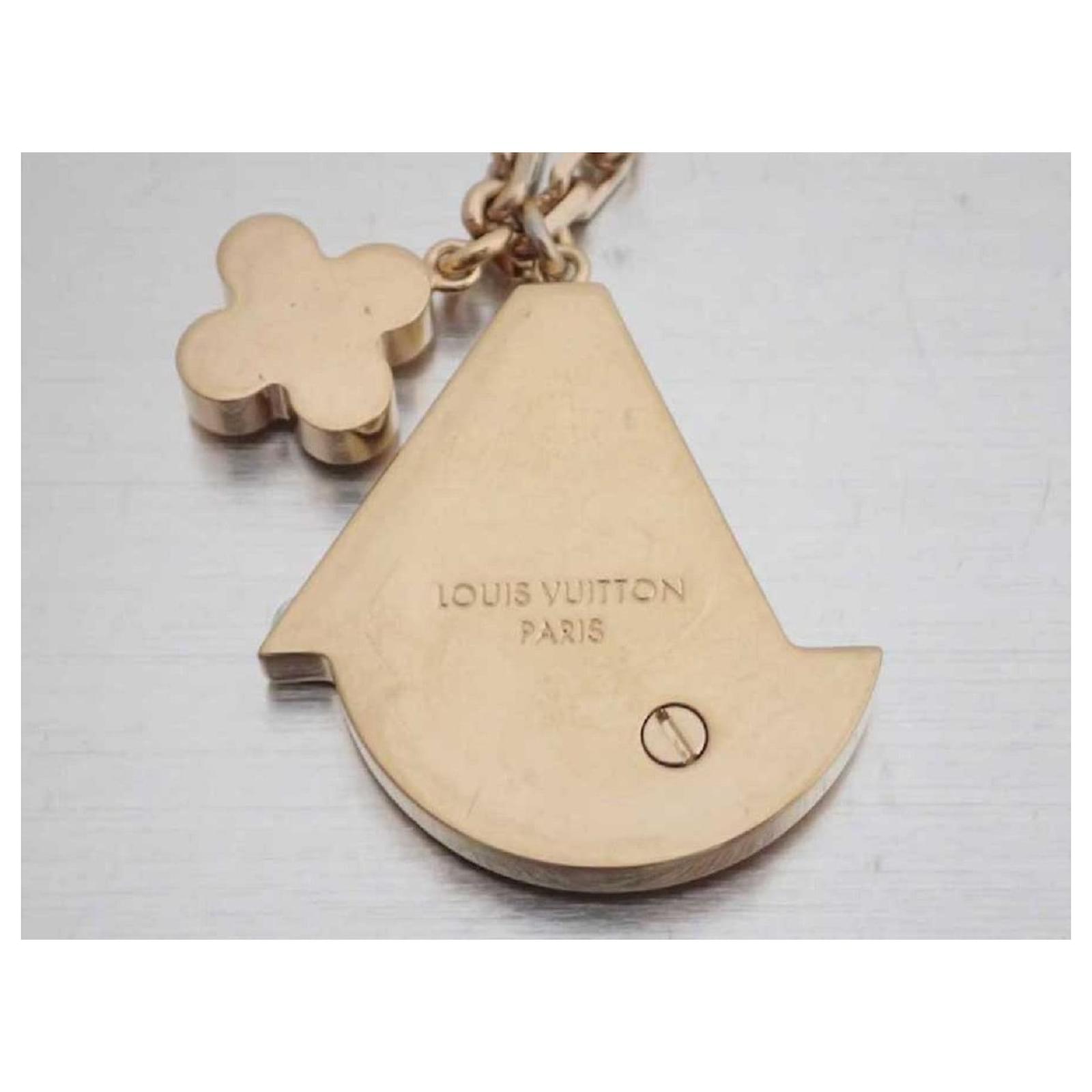 Louis Vuitton Logo Yacht Pandan Tiff Float Your Boat Necklace Stone Pendant  Chain Necklace Black Multiple colors Golden Metallic Metal ref.722813 -  Joli Closet