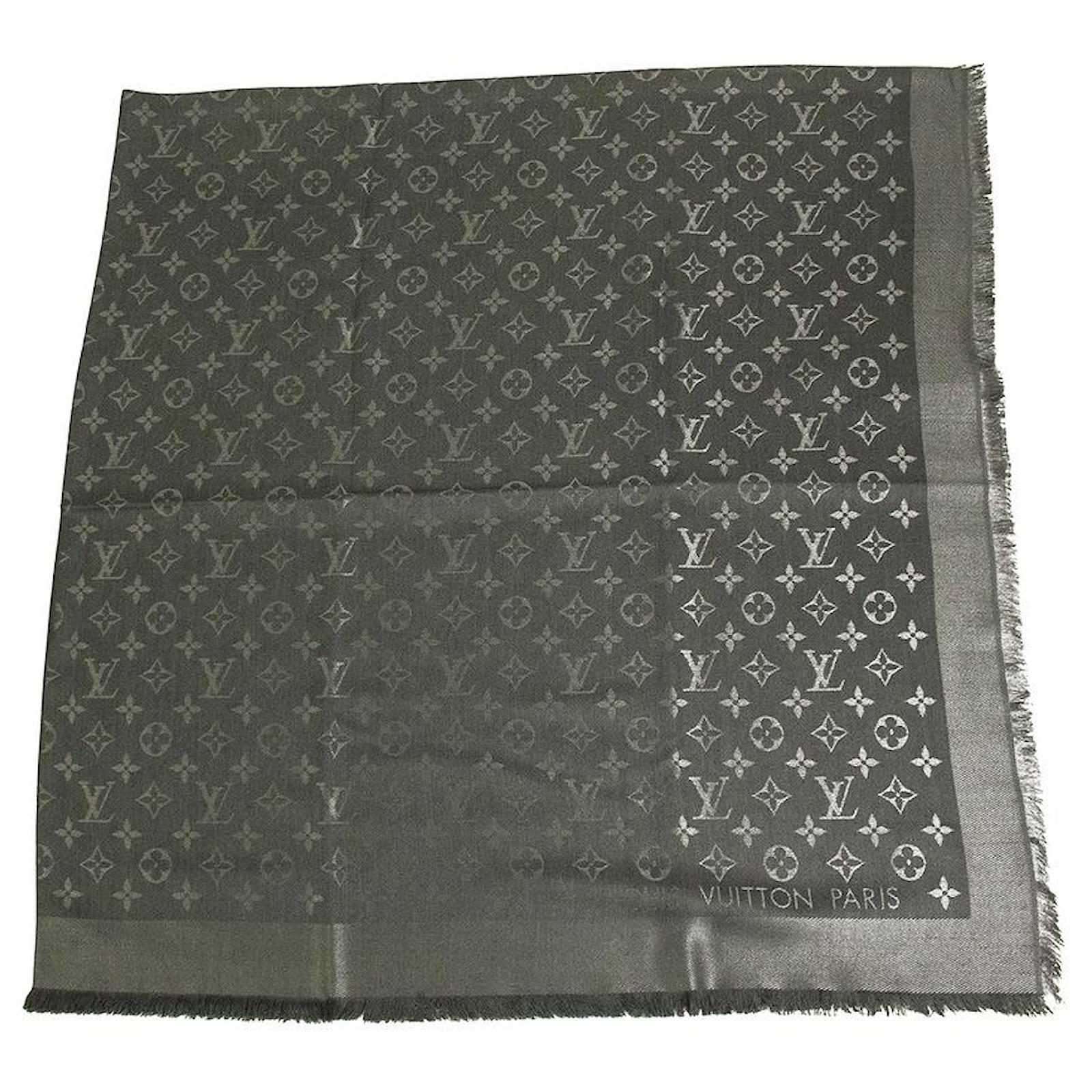 Sciarpa pasmina scialle classica monogramma grigio carbone Louis Vuitton  M76876 Seta ref.723582 - Joli Closet