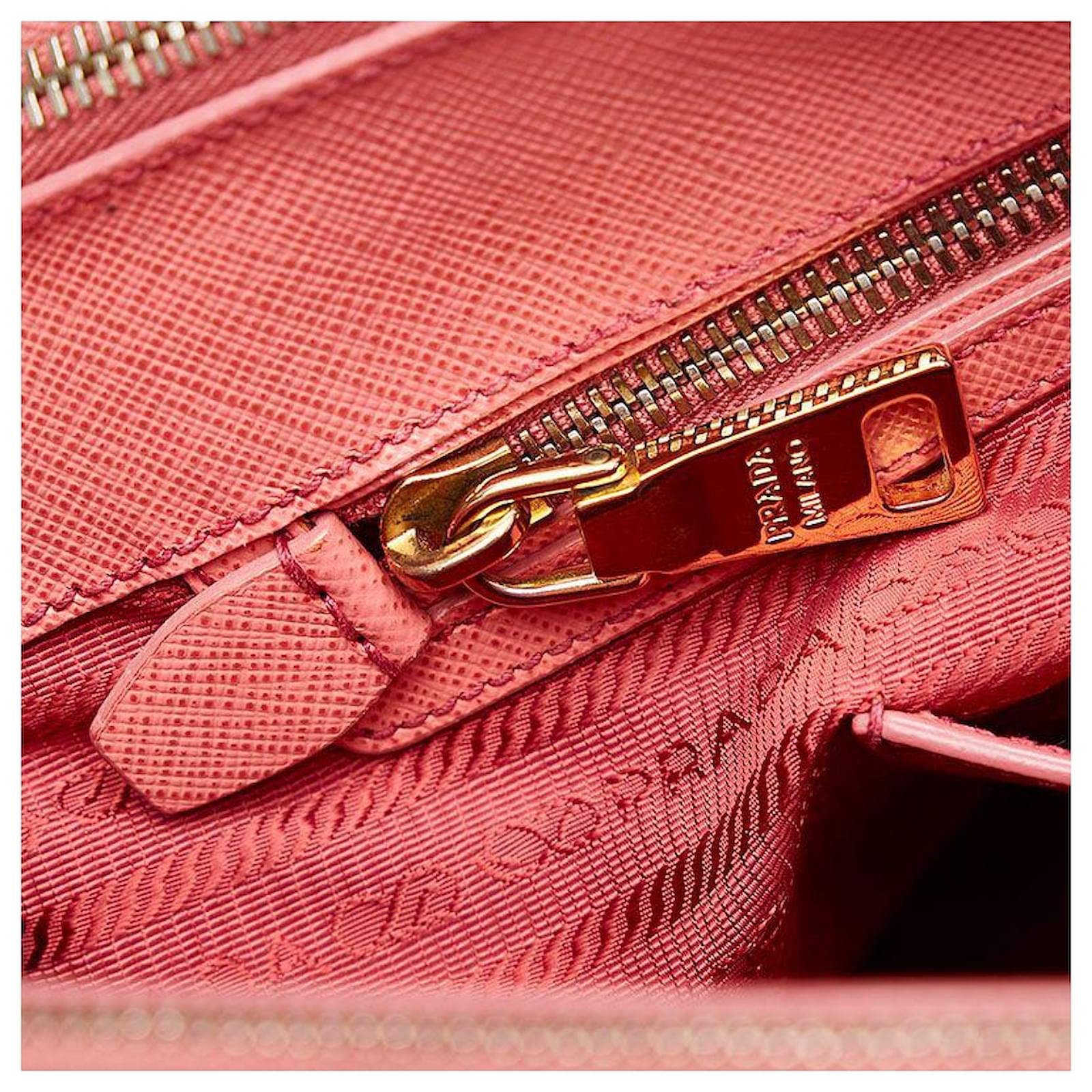prada Saffiano Galleria Double Zip Bag pink Leather Pony-style calfskin  ref.724435 - Joli Closet