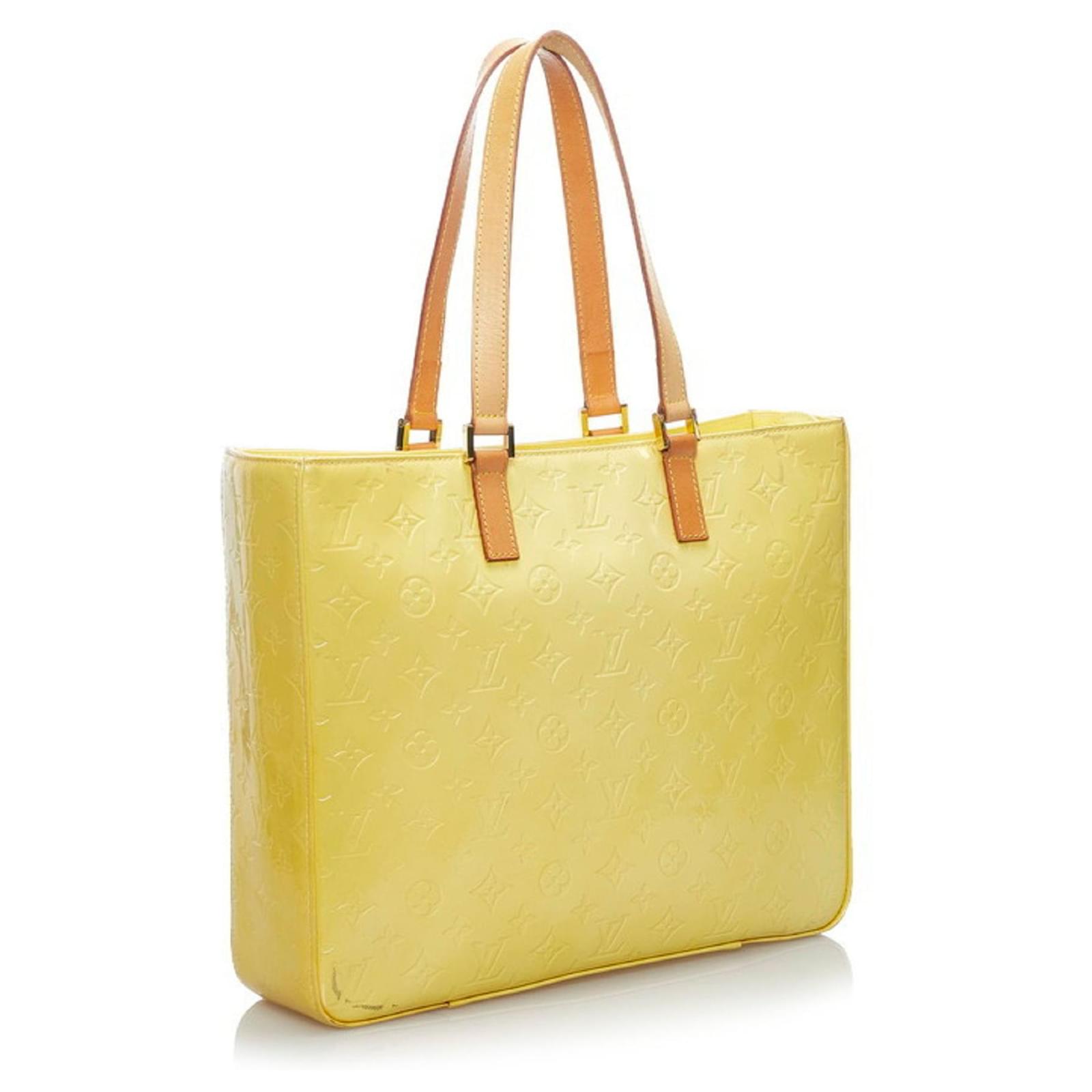Louis Vuitton Columbus Yellow Patent leather ref.725608 - Joli Closet