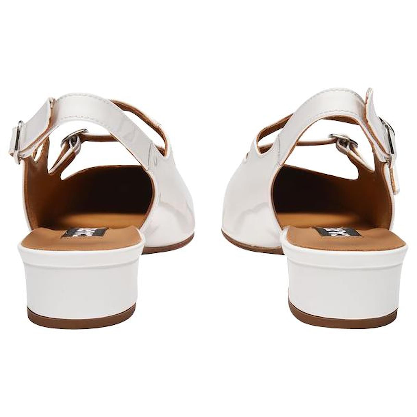 TESS BABIES IN WHITE PATENT CALFSKIN