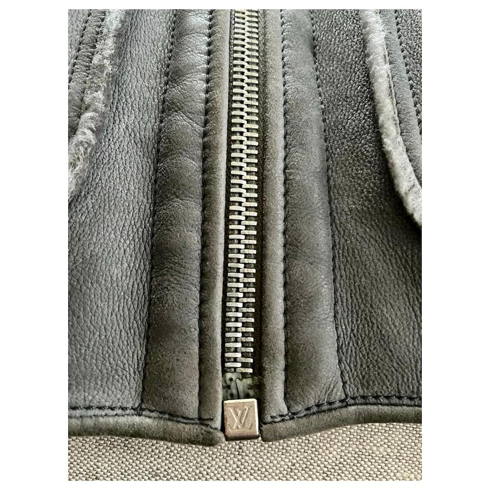 Louis Vuitton LV Grey moutin shearling bomber jacket Fur ref.725993 - Joli  Closet