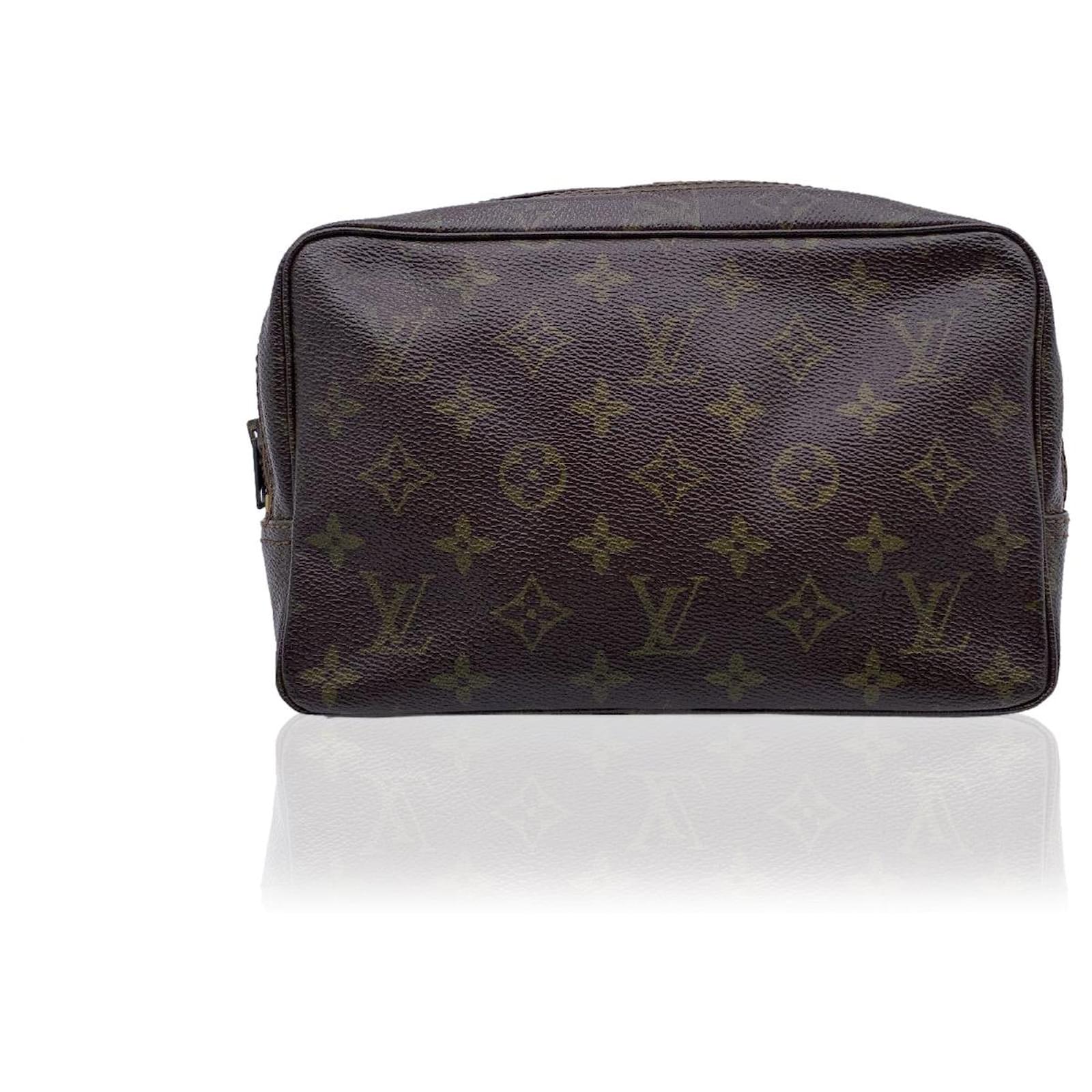 Louis Vuitton Vintage Monogram Canvas Toiletry 28 Cosmetic Wash