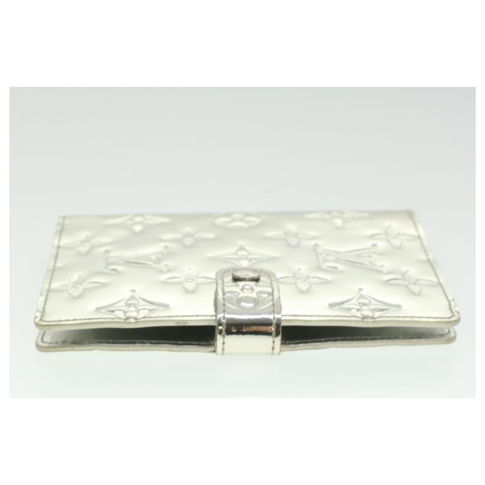 LOUIS VUITTON Monogram Miroir Agenda PM Day Planner Cover R20963 LV Auth  33362 Silvery Enamel ref.727683 - Joli Closet