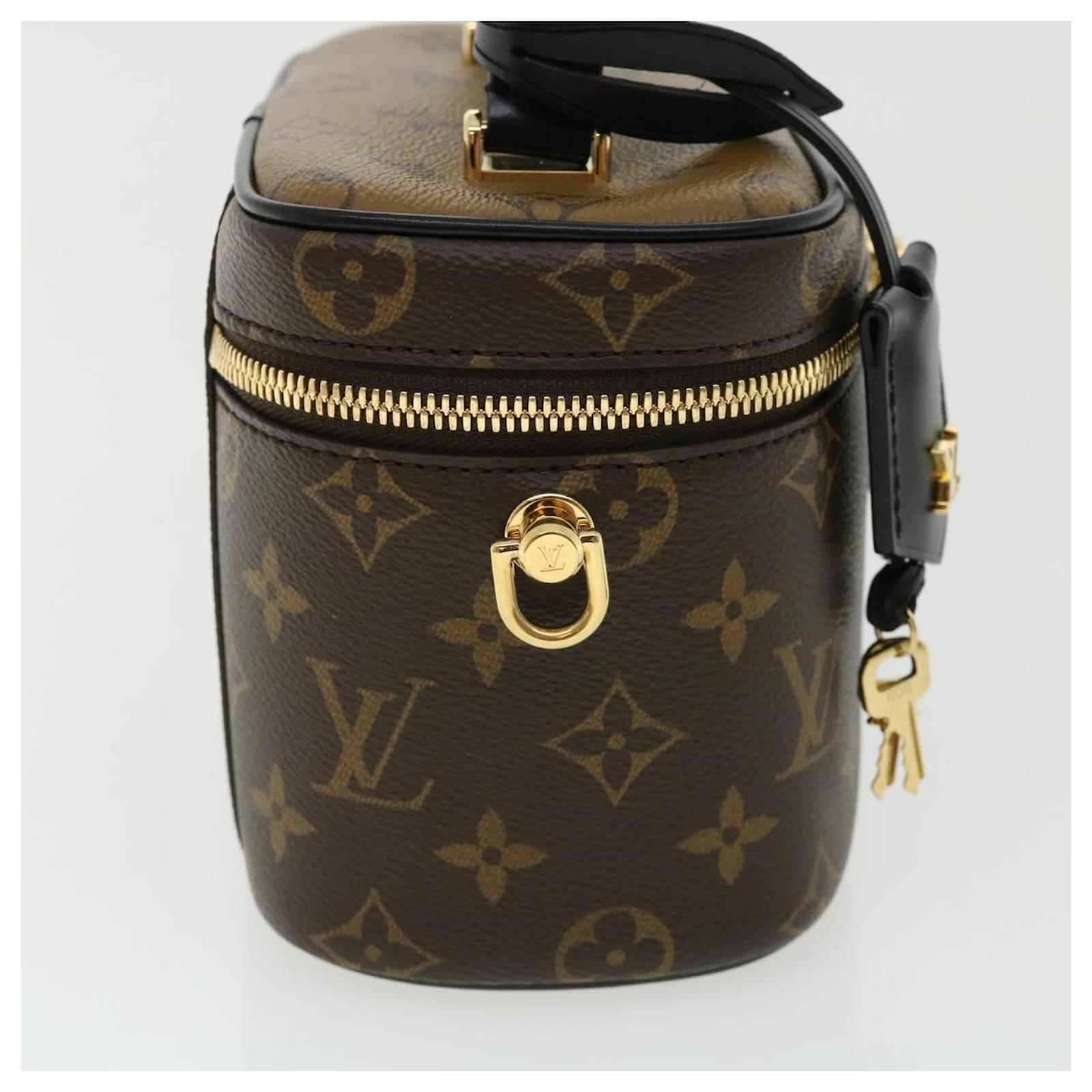 Louis Vuitton MONOGRAM Vanity pm (M45165)  Bags designer fashion, Bags,  Louis vuitton bag