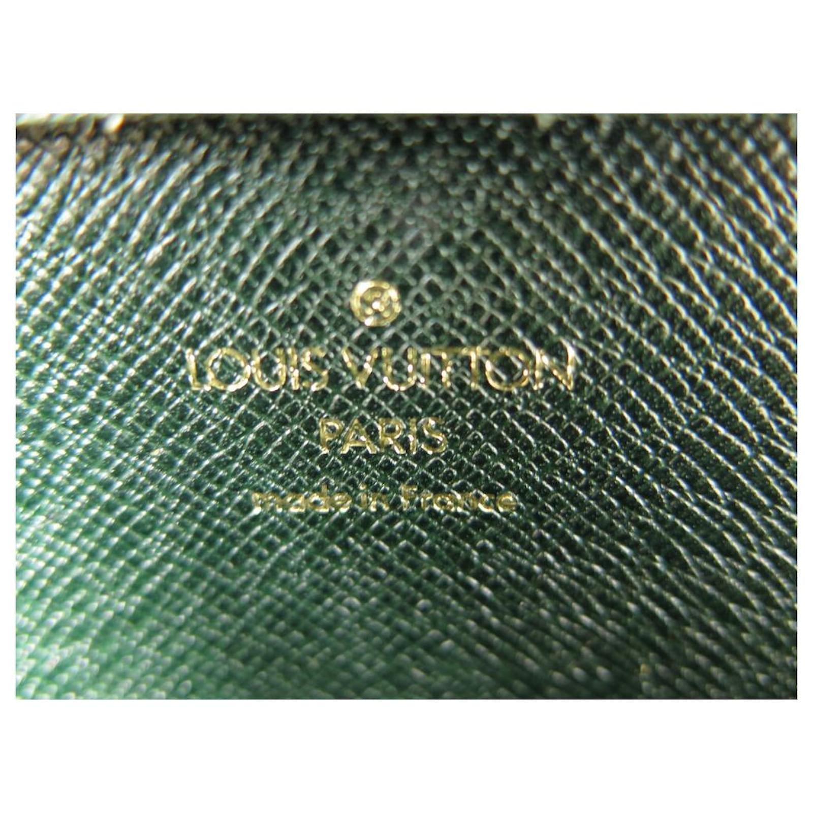 NEW VINTAGE LOUIS VUITTON ORSAY POCHETTE BAG IN GREEN EPI LEATHER NEW POUCH  ref.728484 - Joli Closet