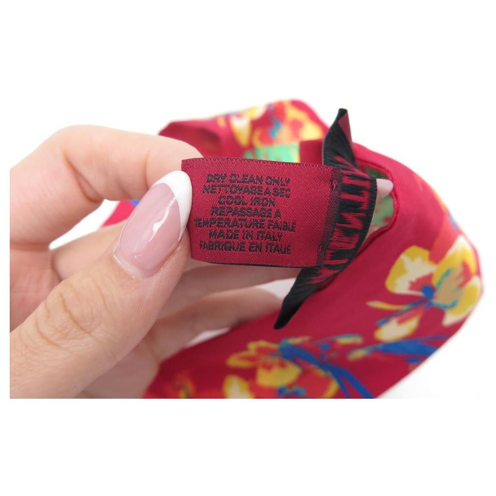 NEW VALENTINO TWILLY PARROTS SCARF 85 CM IN SILK RED SILK SCARF