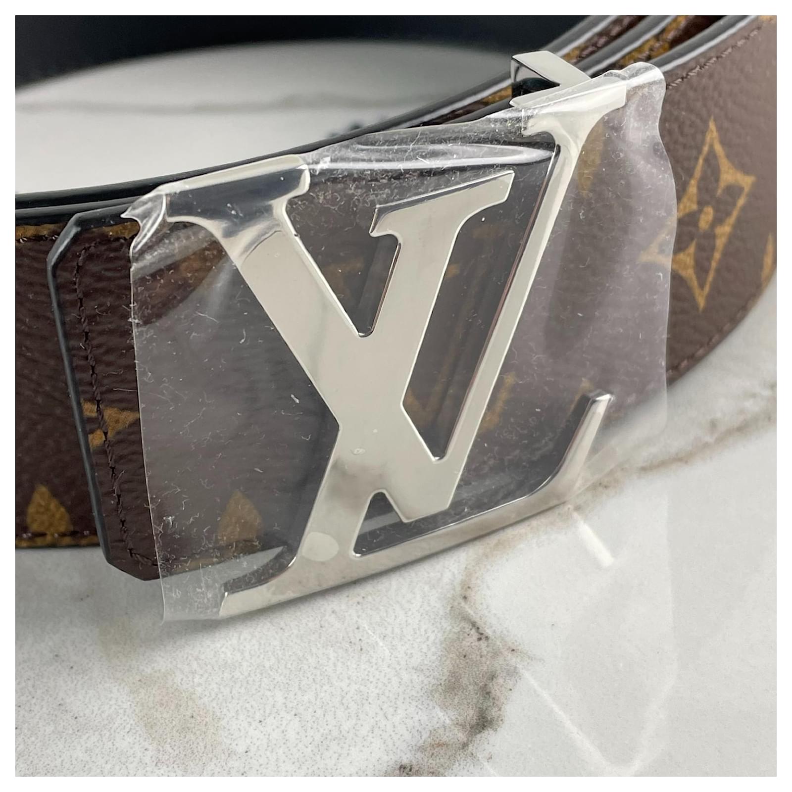 Louis Vuitton LV Initiales Reversible Monogram Belt Brown Cloth ref.730196  - Joli Closet