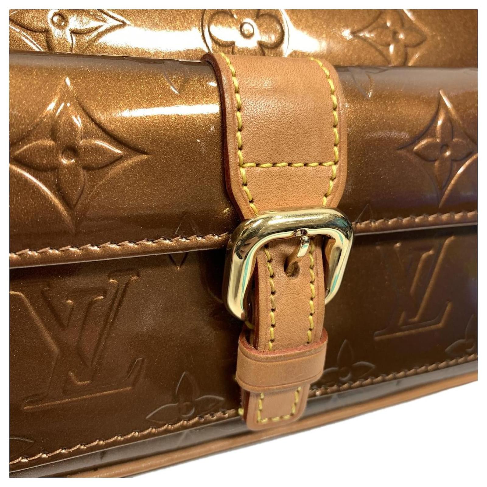 Louis Vuitton Vernis Christie MM Shoulder Bag Brown Patent leather  ref.180790 - Joli Closet