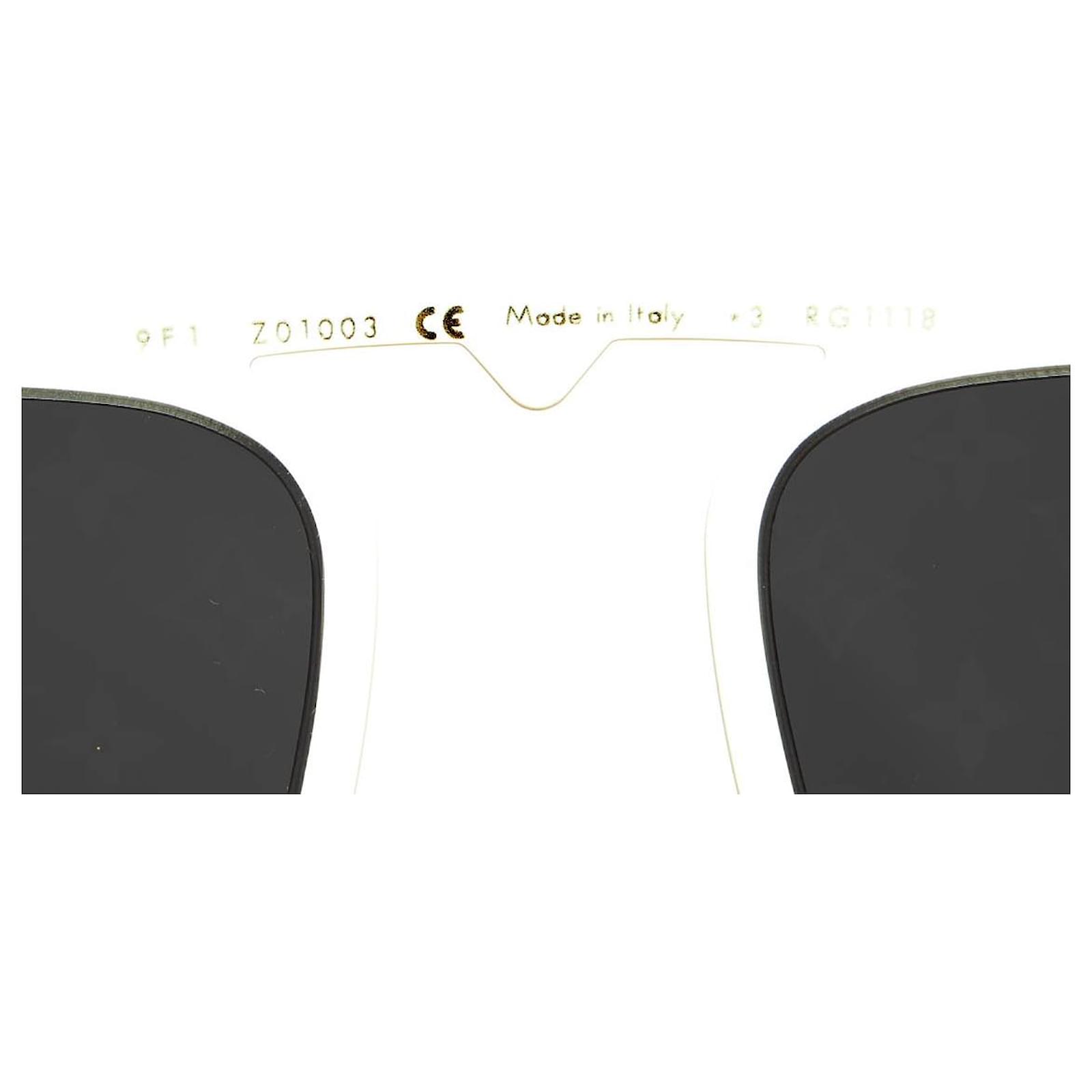 Louis Vuitton Monogram Clip-On Sunglasses ZO1003 White Metal ref.733637 -  Joli Closet