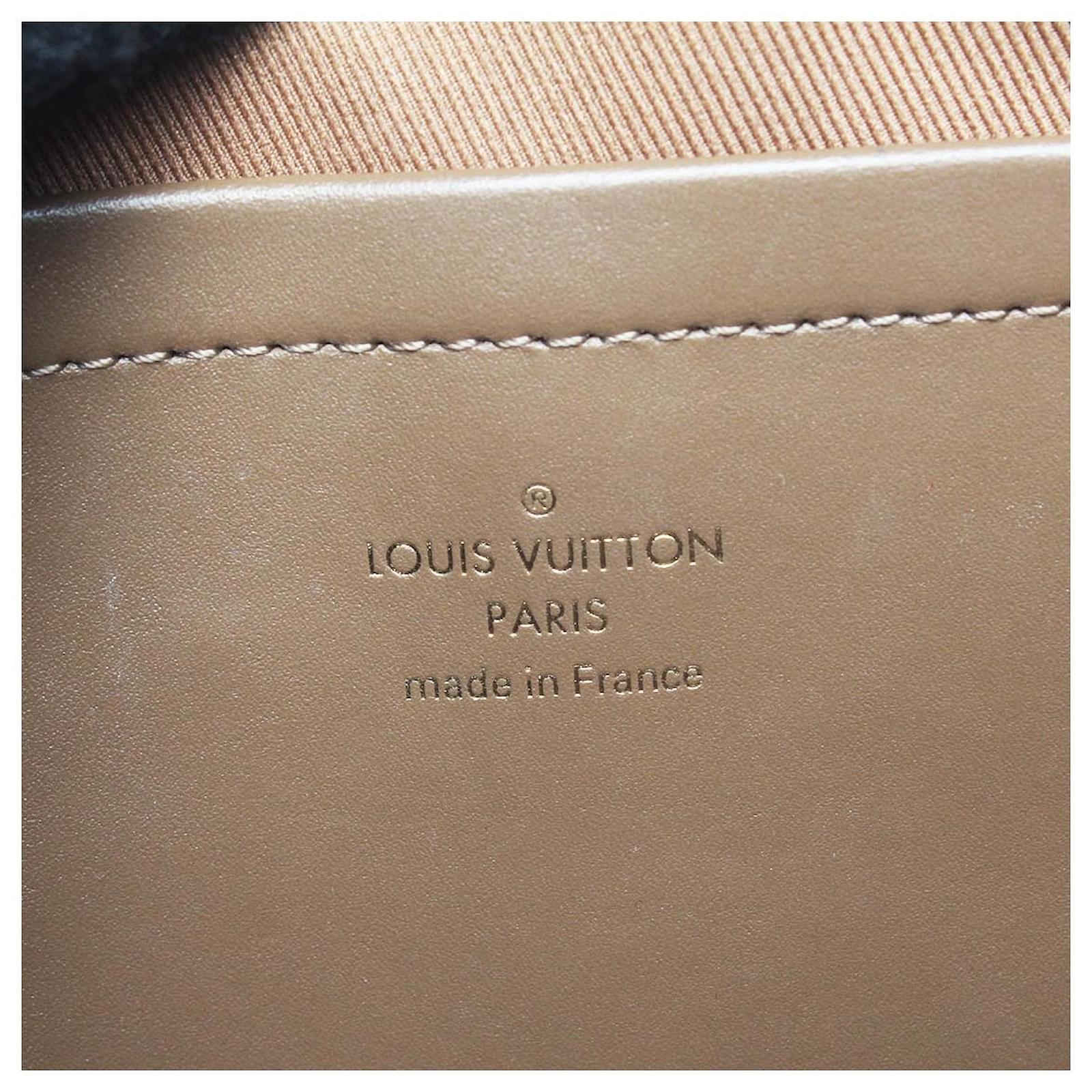 Louis Vuitton Monogram Utility Crossbody Bag Brown Cloth ref.734311 - Joli  Closet