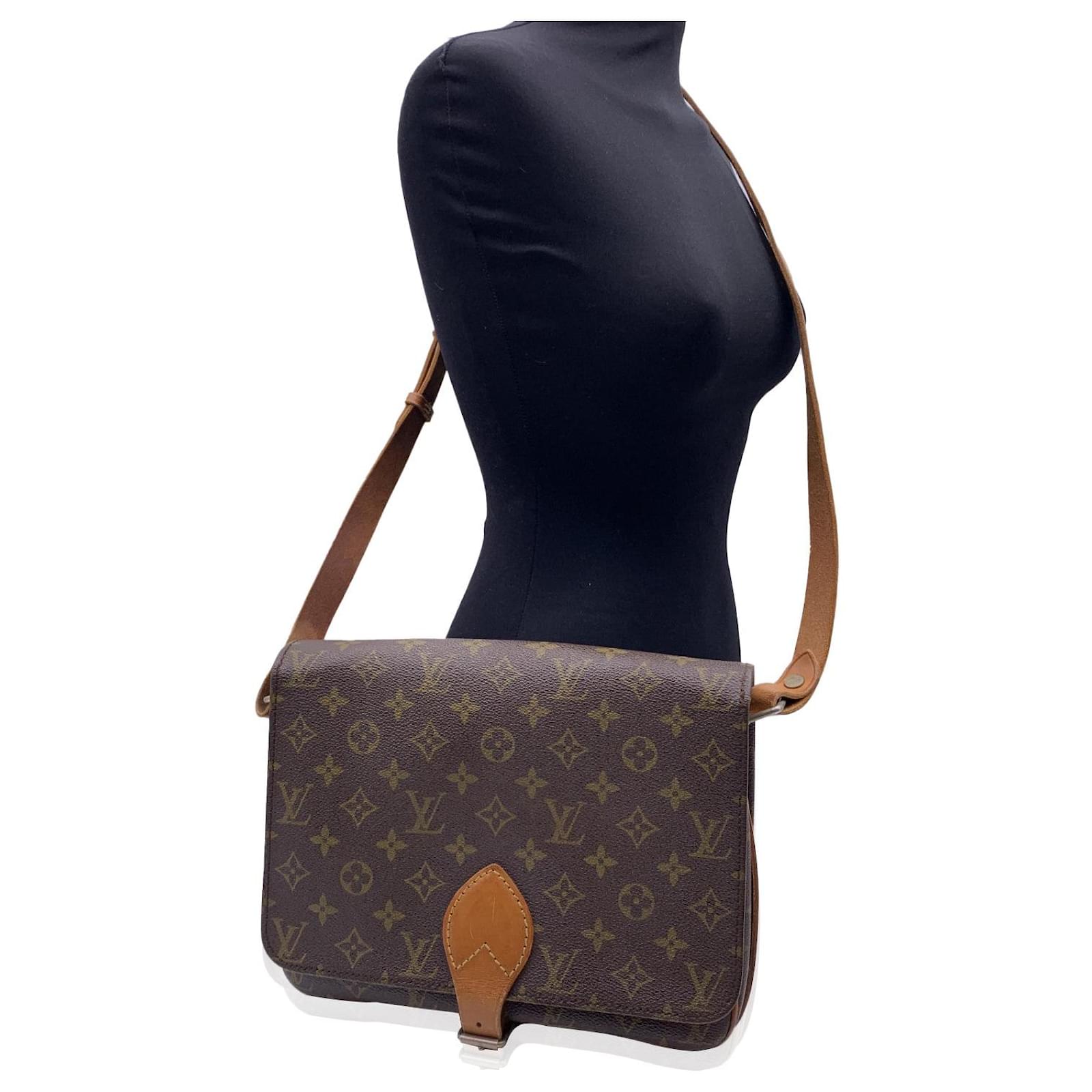 Louis Vuitton Vintage Monogram Canvas Cartouchiere MM Messenger Bag Brown  Cloth ref.734950 - Joli Closet