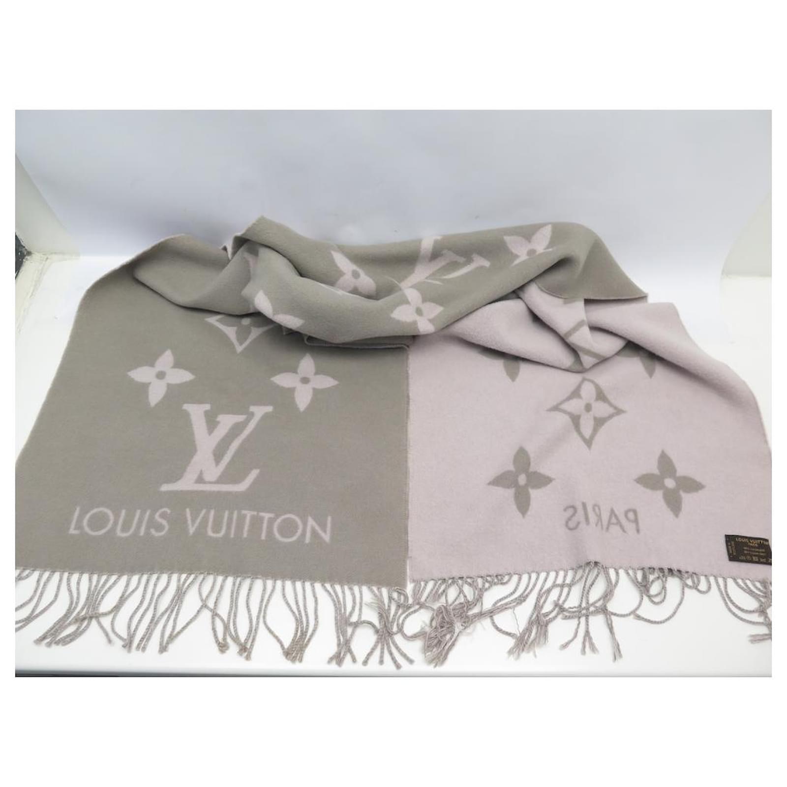 Louis Vuitton Reykjavik Gradient Scarf, Grey
