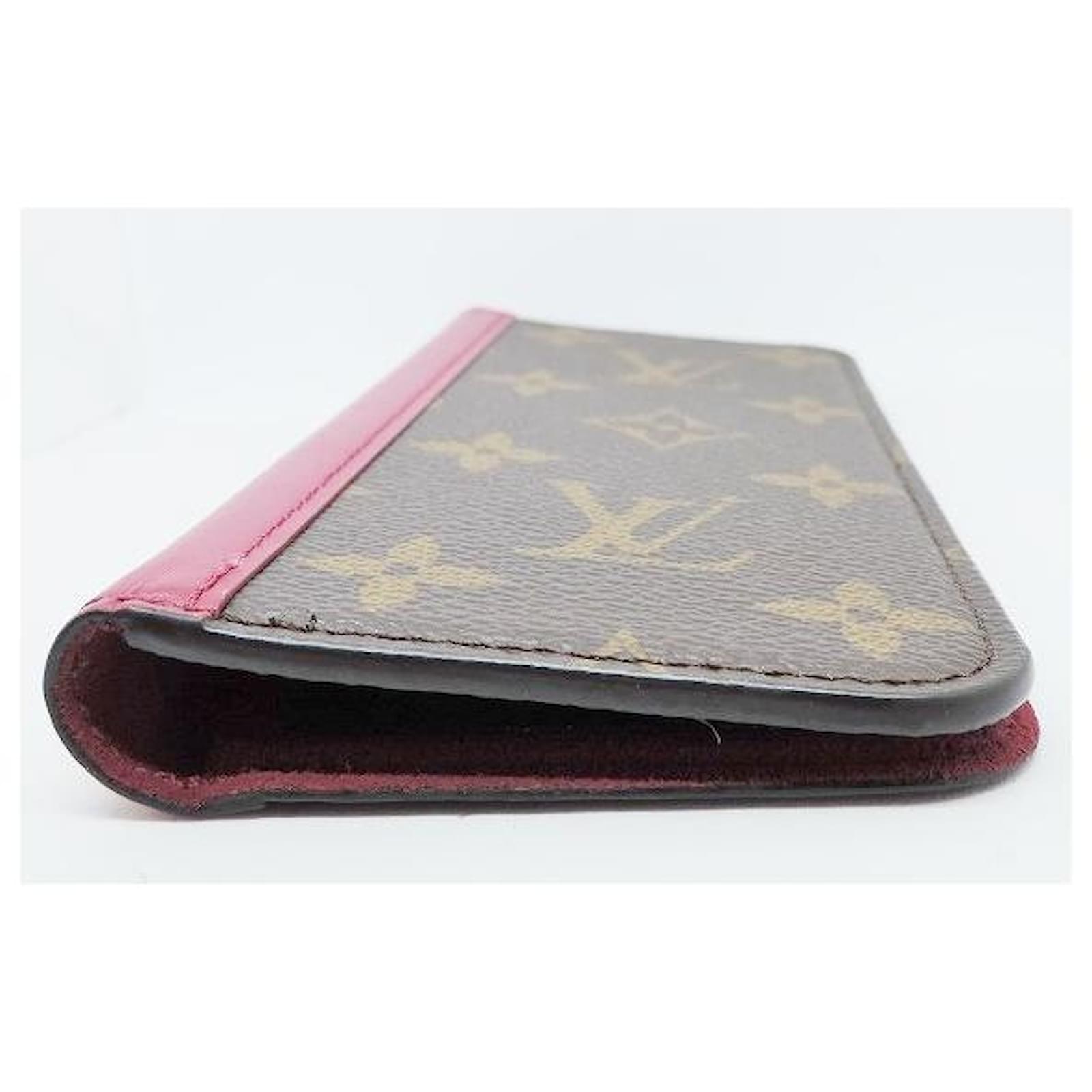 Louis Vuitton Iphone Case Multiple colors Cloth ref.738391 - Joli Closet