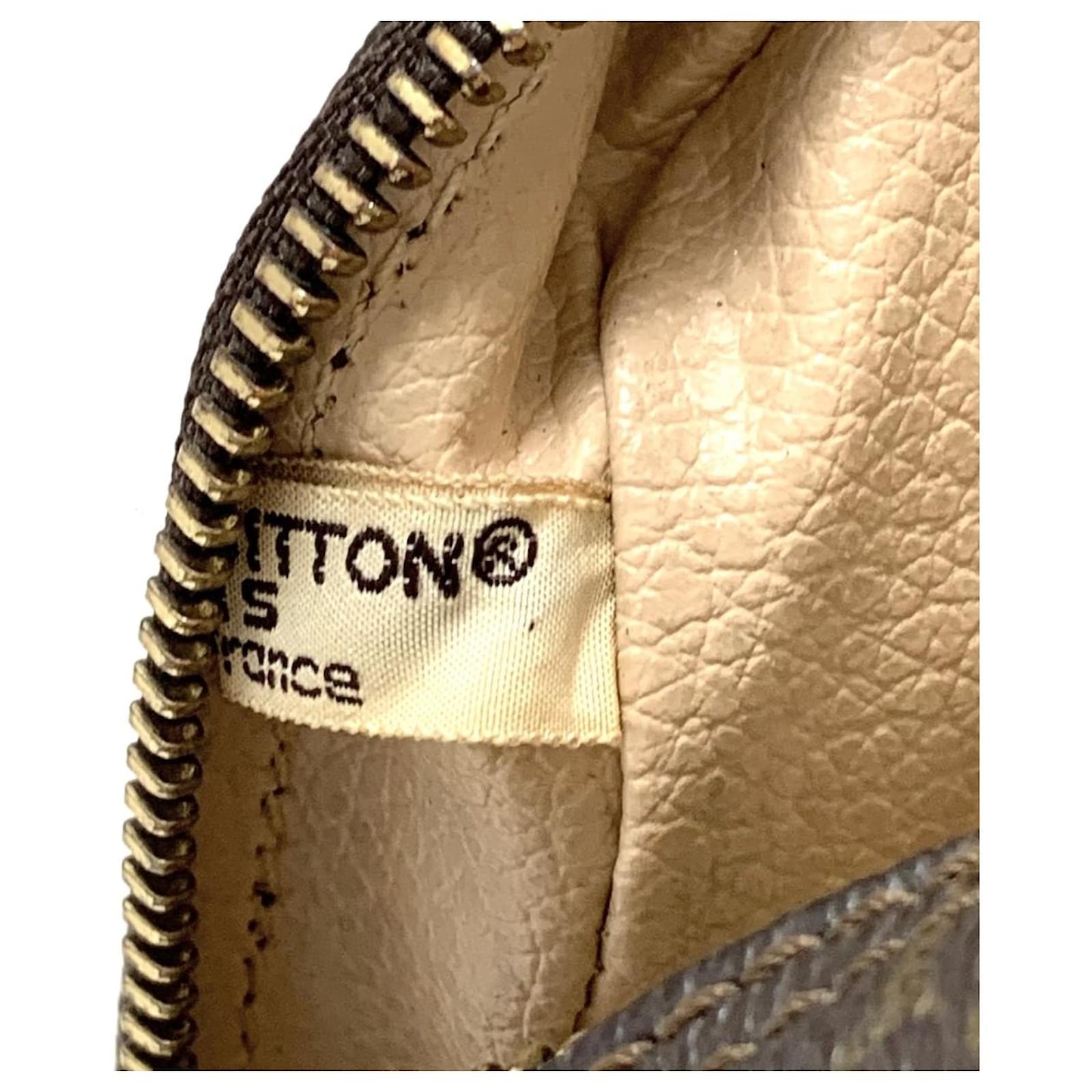 Louis Vuitton Trousse de Toilette Brown Cloth ref.638127 - Joli Closet